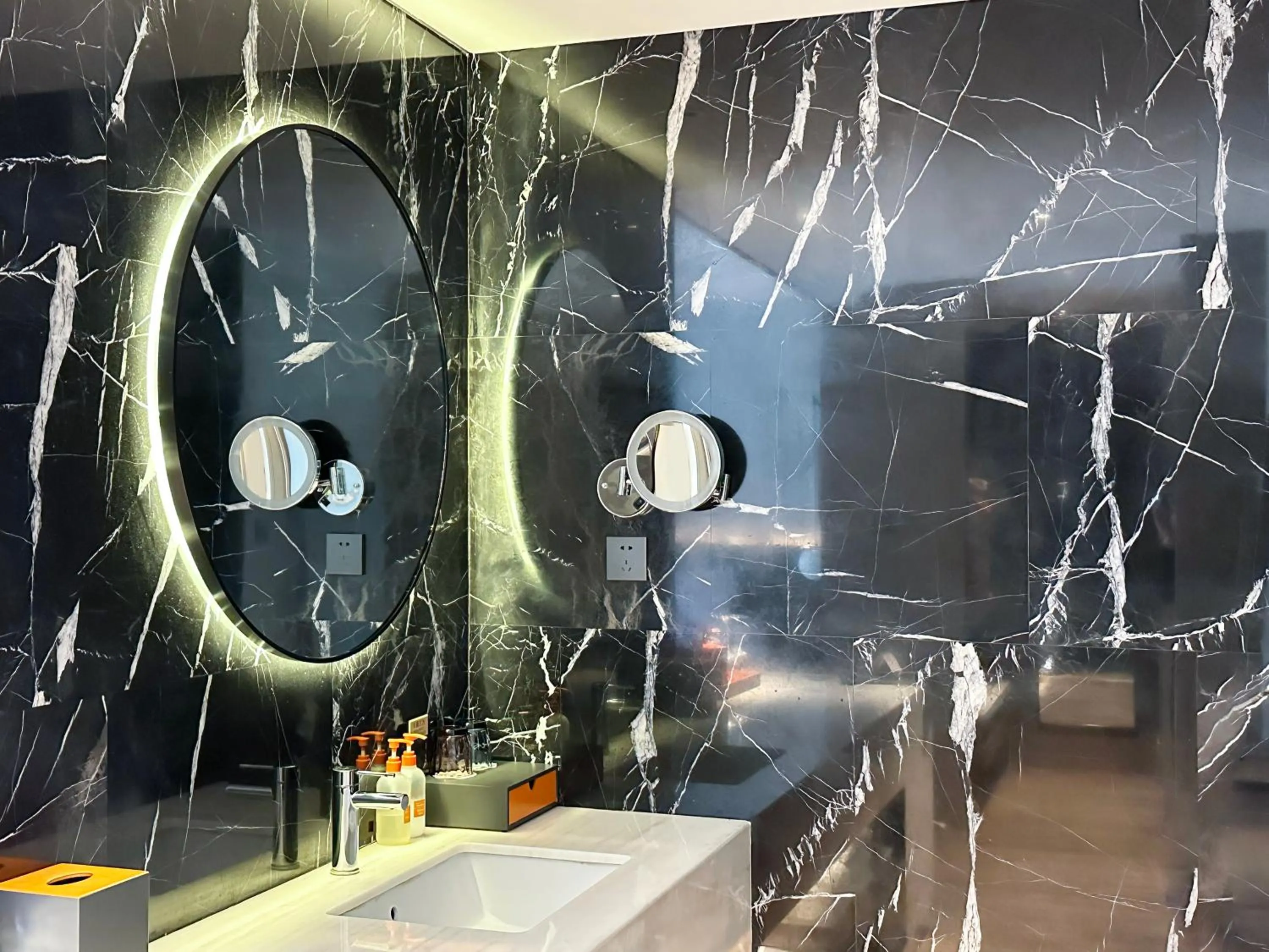 Toilet in Crowne Plaza Chongli Resort by IHG