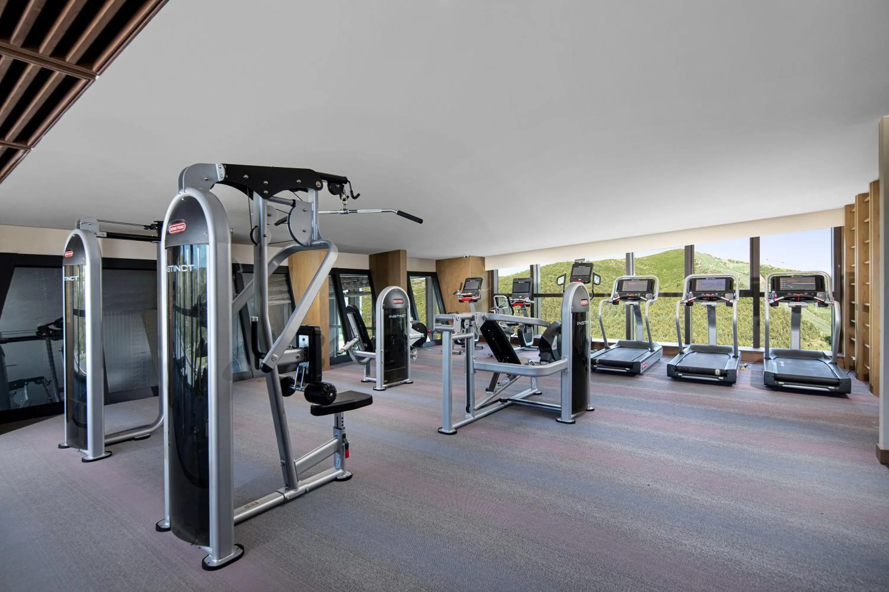 Fitness centre/facilities in Crowne Plaza Chongli Resort by IHG