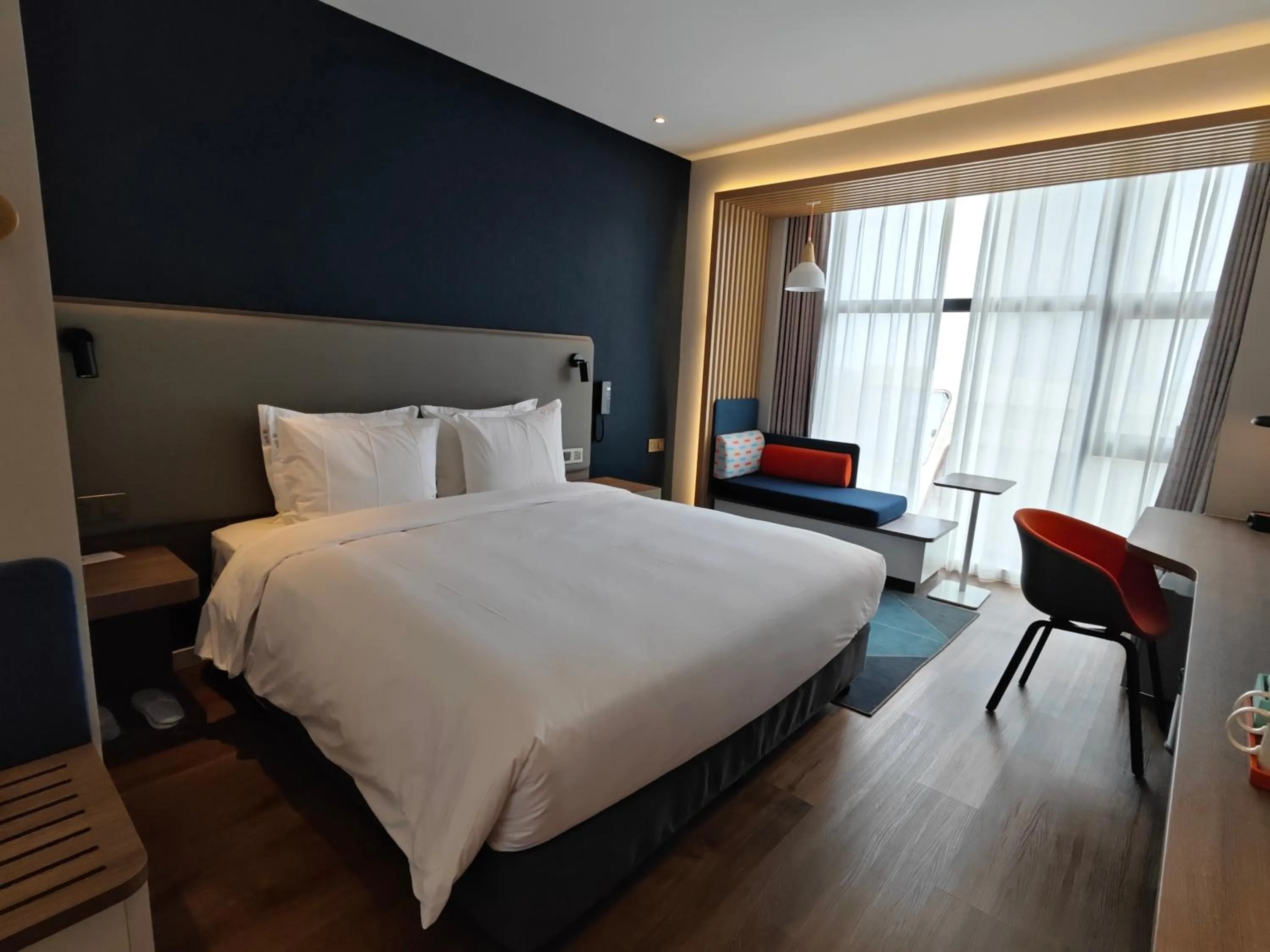Bed in Holiday Inn Express Shanghai Qingpu New City by IHG