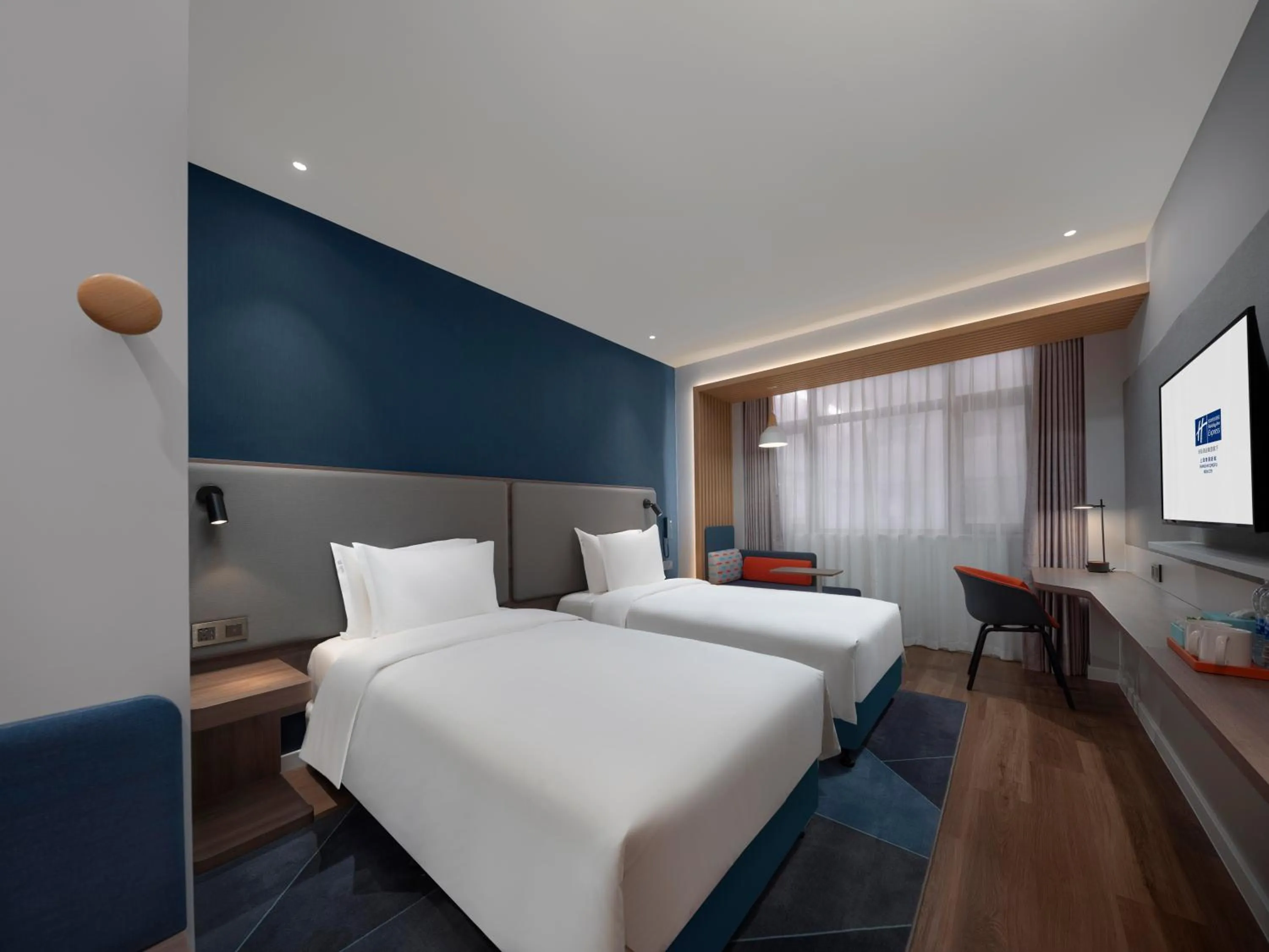 Bed in Holiday Inn Express Shanghai Qingpu New City by IHG