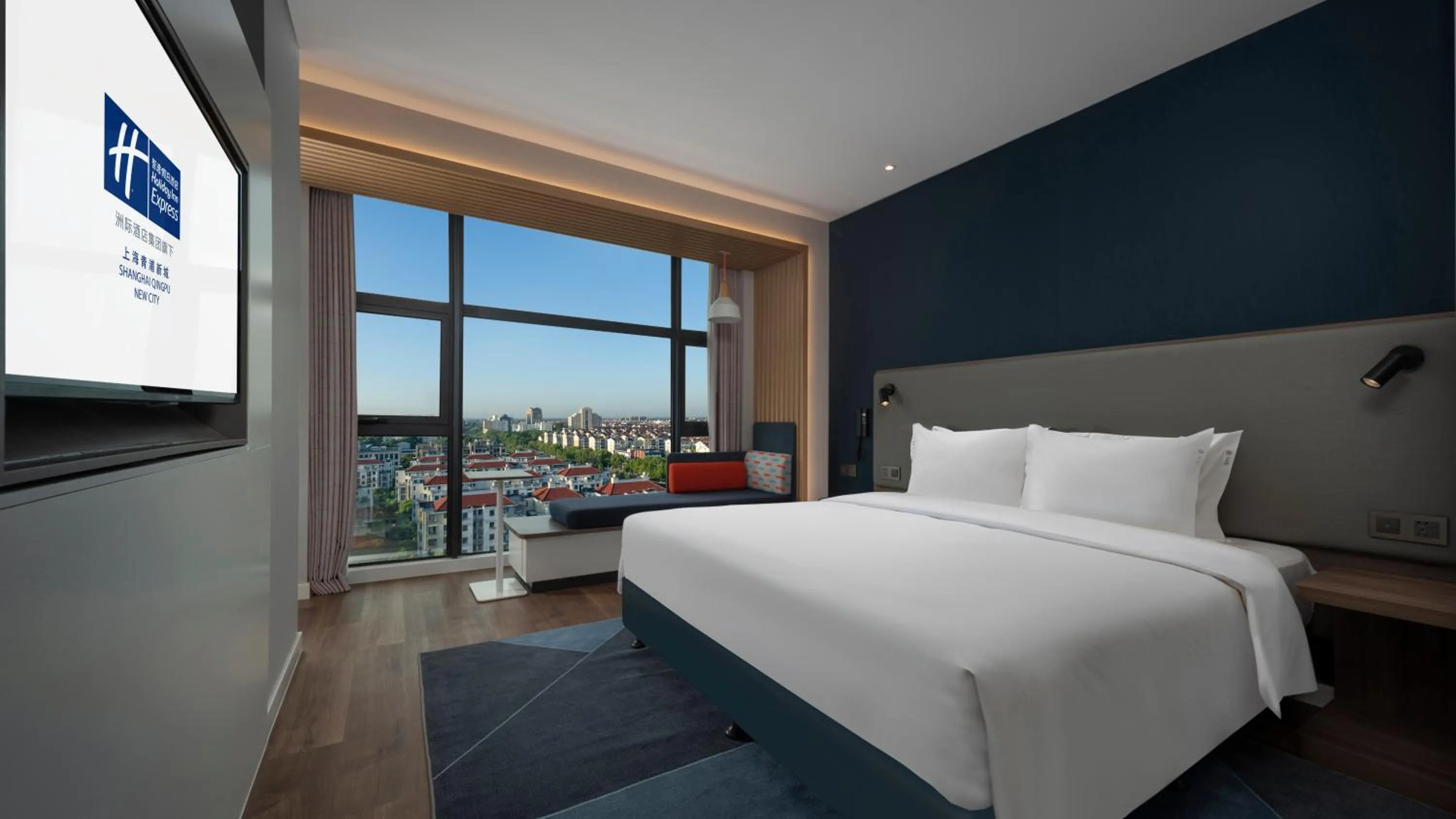 Bed in Holiday Inn Express Shanghai Qingpu New City by IHG