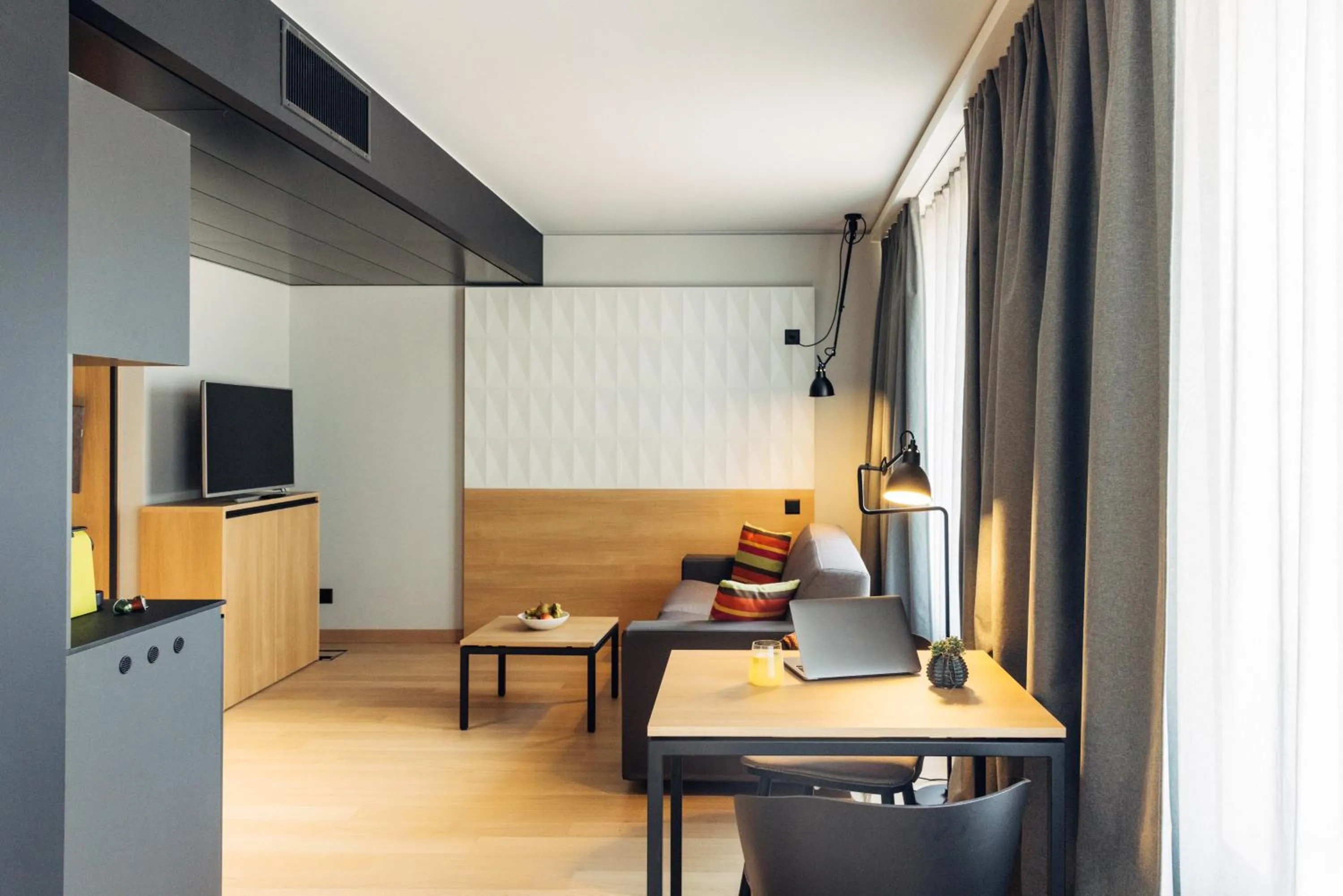 One-Bedroom Apartment in harry's home Bern-Expo
