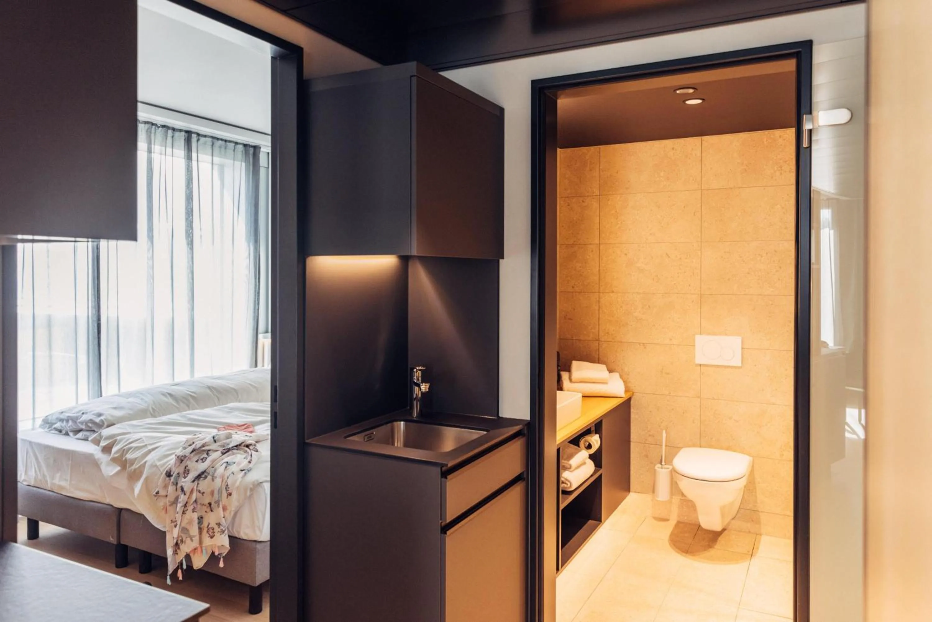 Bathroom, Bed in harry's home Bern-Expo