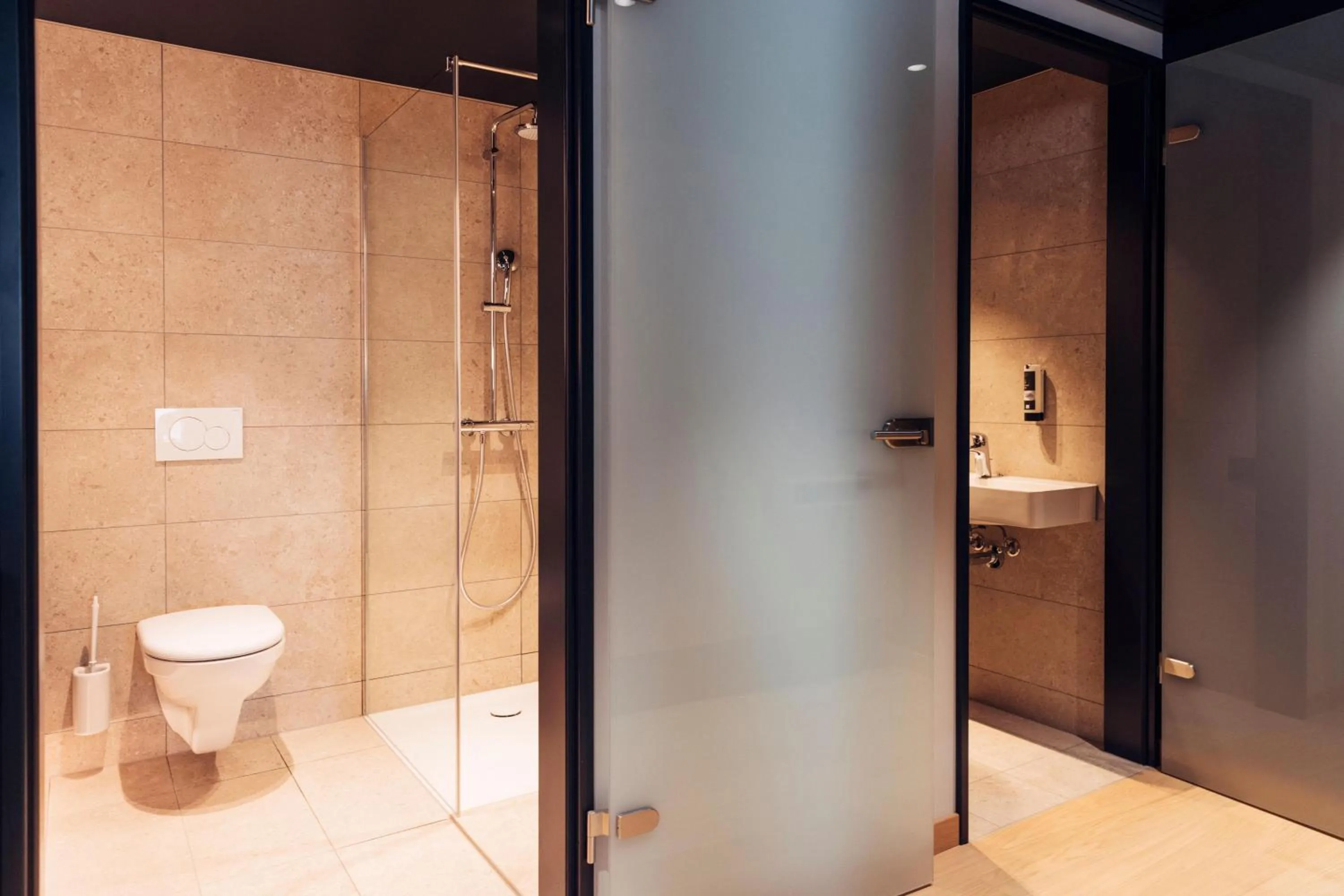 Bathroom in harry's home Bern-Expo