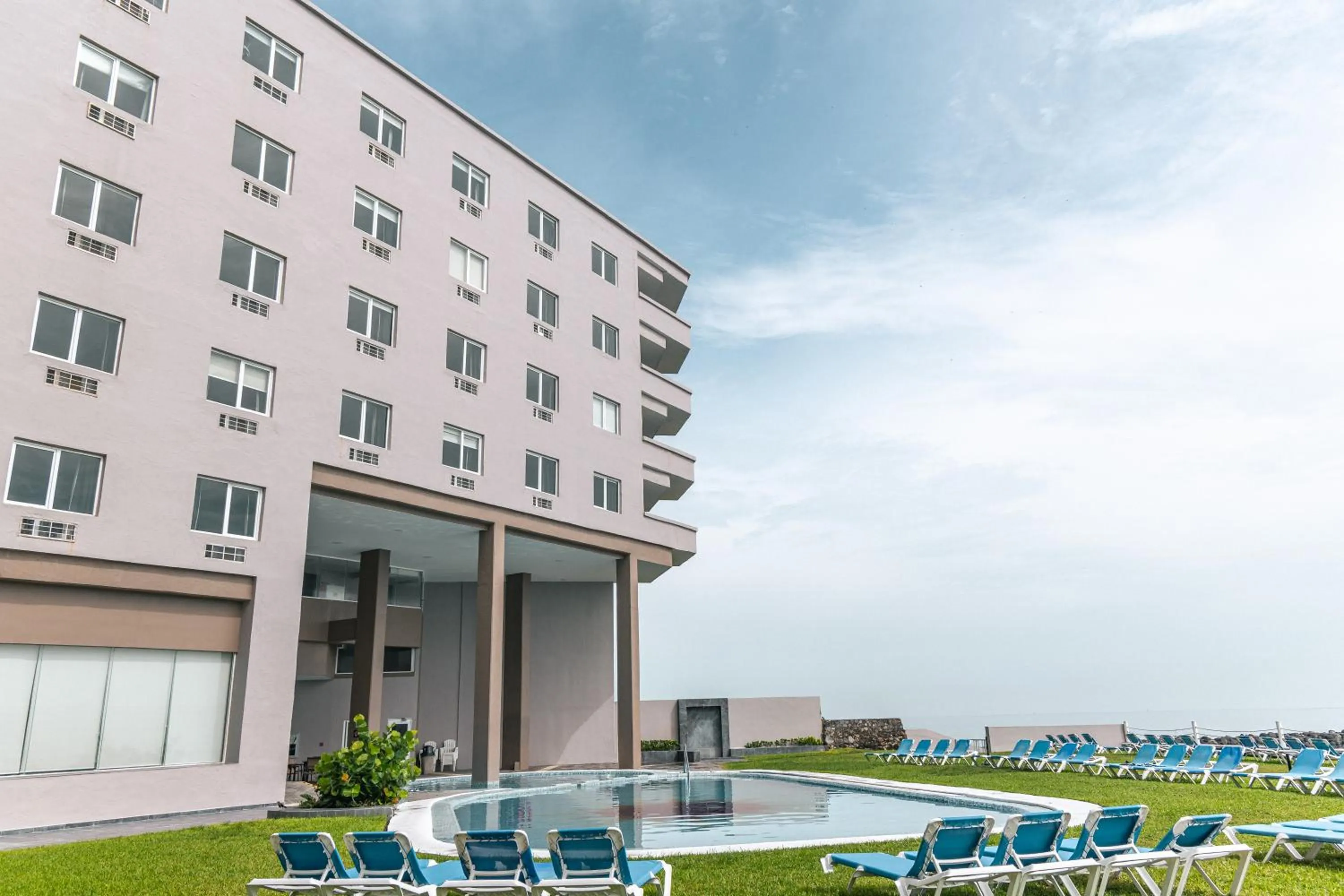 Pool view in Hilton Garden Inn Veracruz Boca del Rio