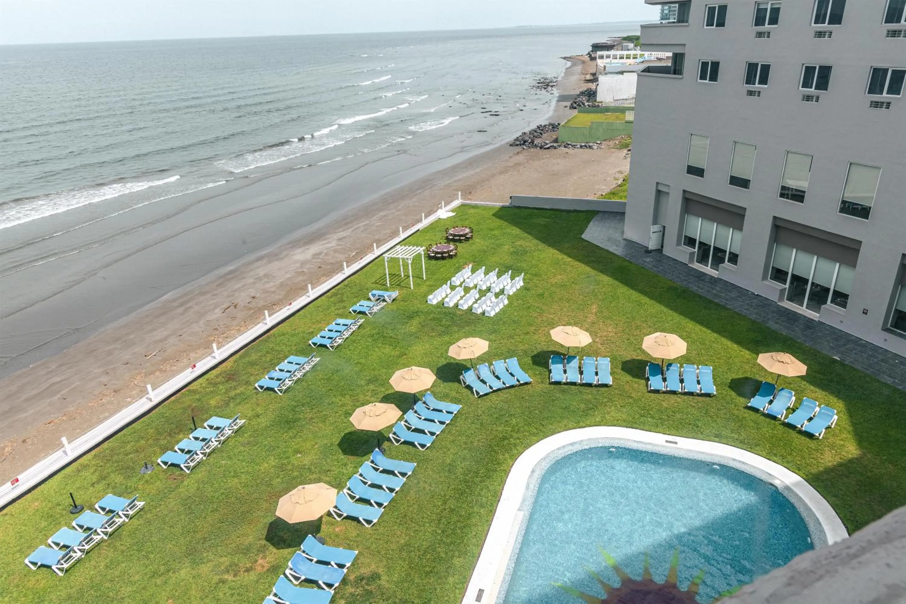 Pool view in Hilton Garden Inn Veracruz Boca del Rio