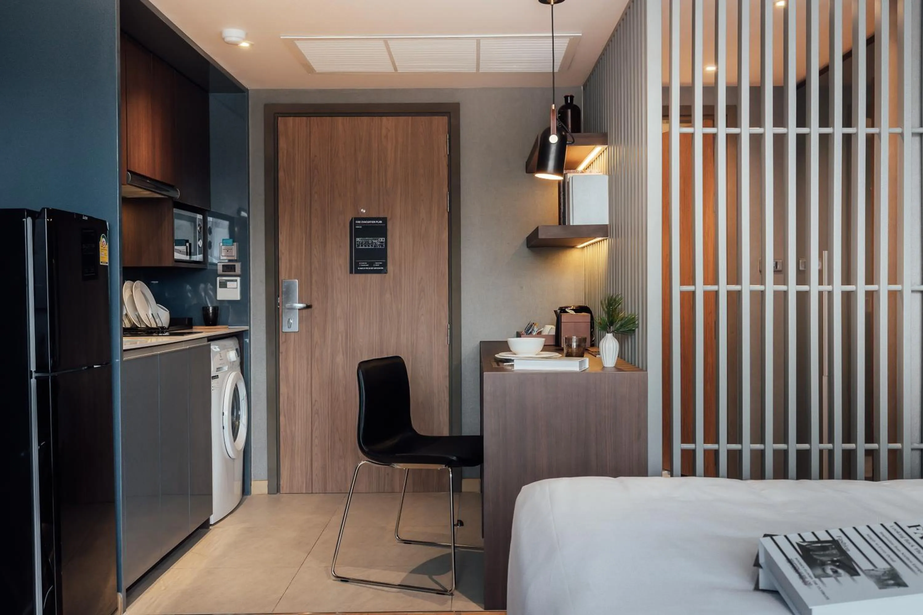 Kitchen or kitchenette, Bed in Montana Bangkok Hotel & Residence