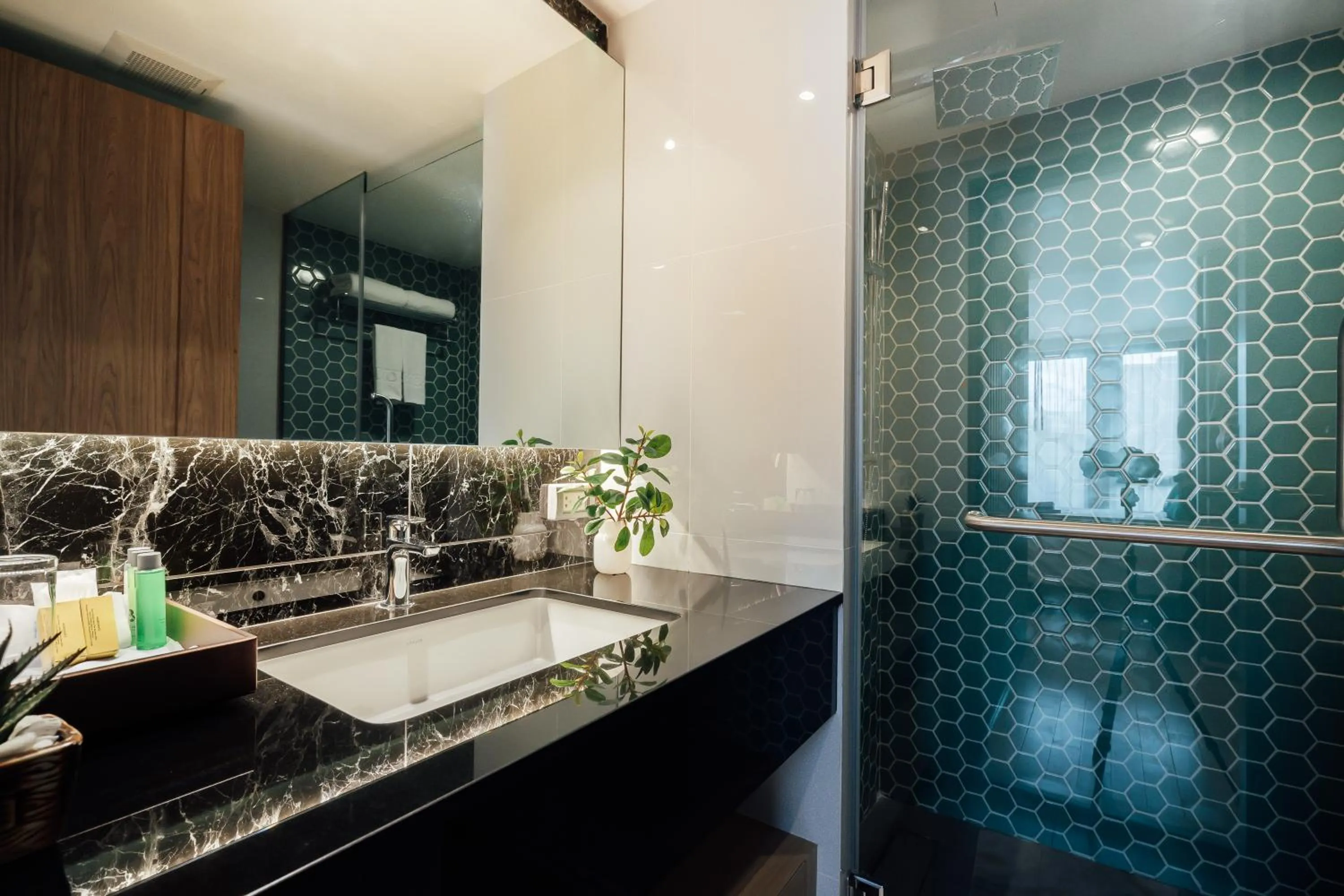 Toilet in Montana Bangkok Hotel & Residence