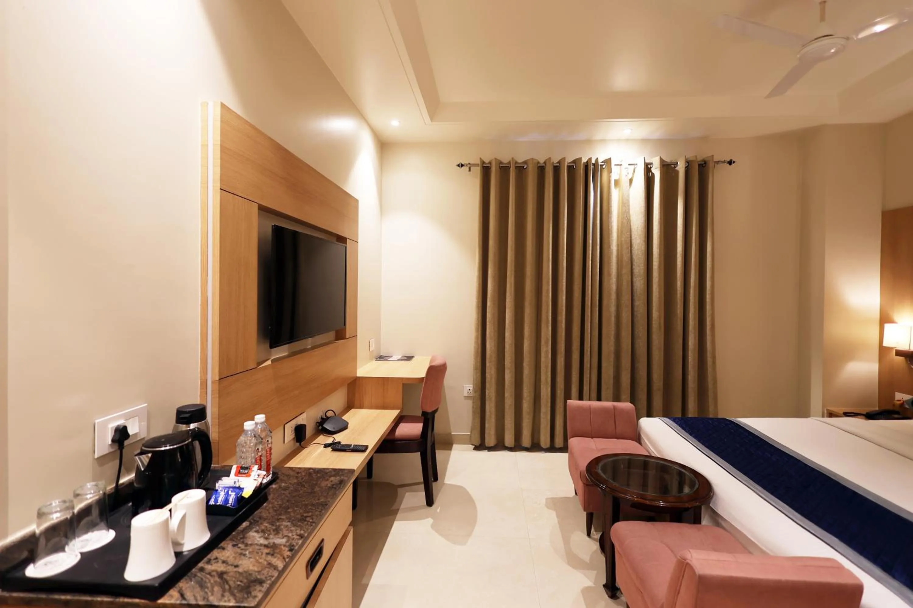 Bed in The Elegance Hotel