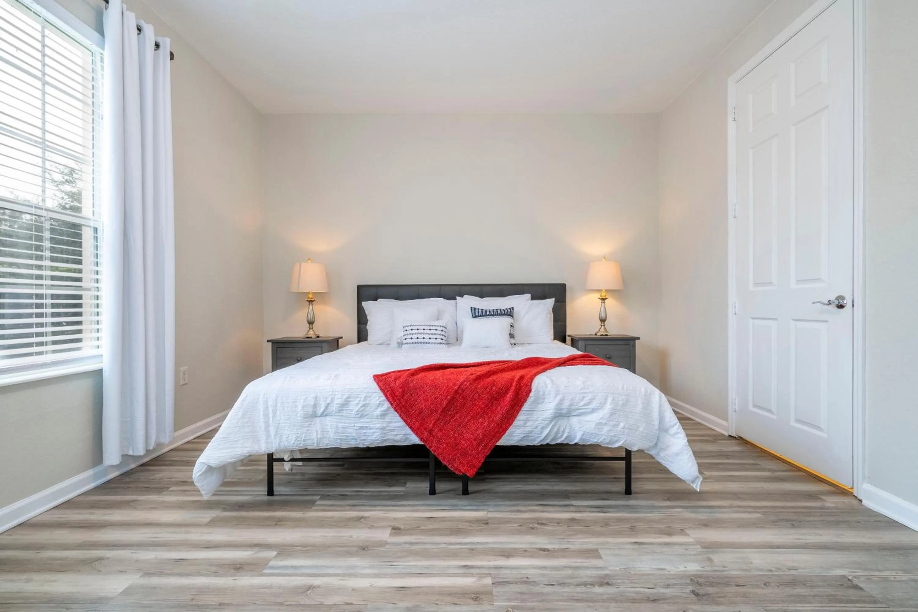 Bedroom, Bed in Renovated 4Br Condo 5min Conv Center