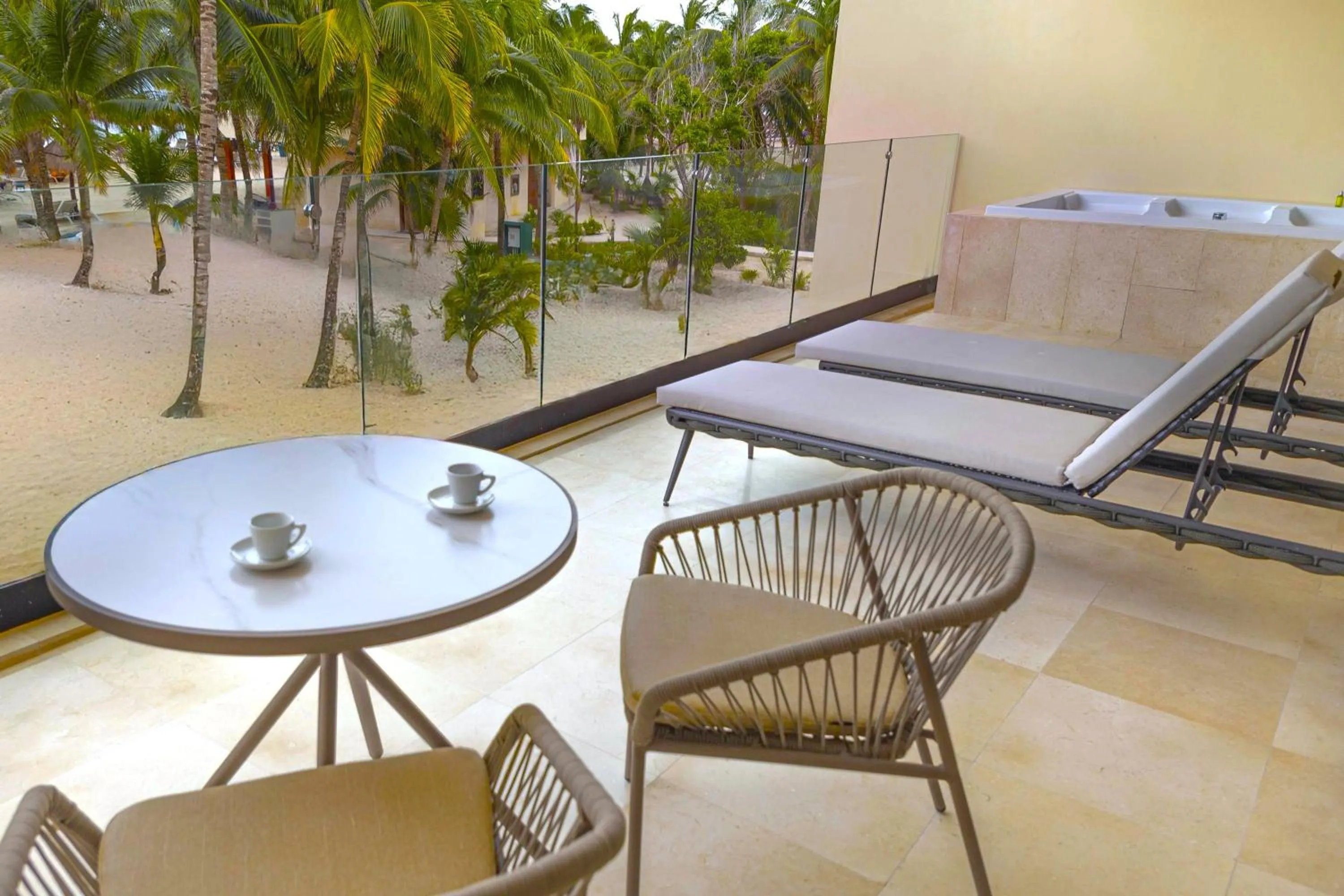 Balcony/Terrace in Grand Palladium Kantenah Resort & Spa - All Inclusive