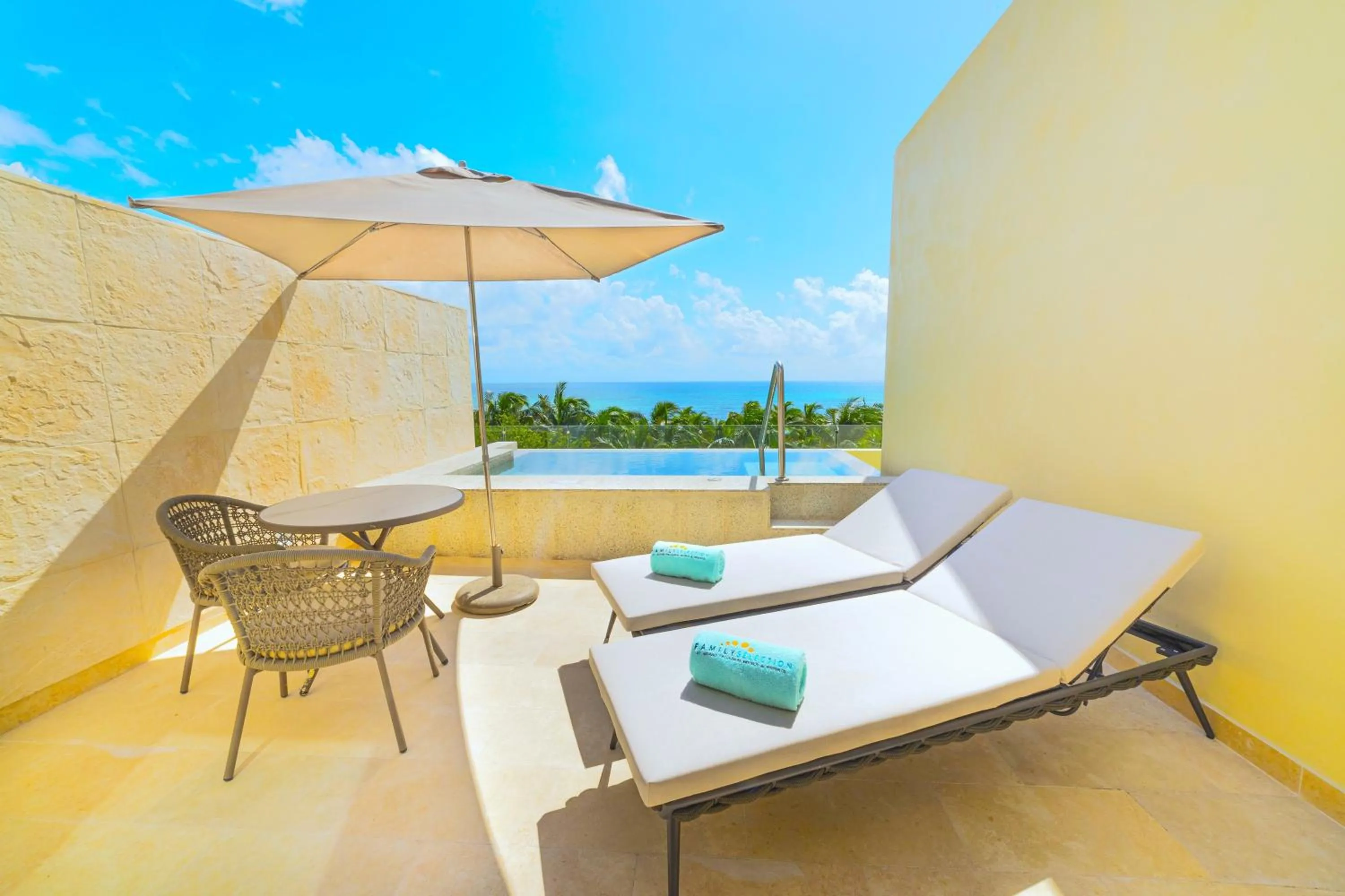 Balcony/Terrace in Grand Palladium Kantenah Resort & Spa - All Inclusive