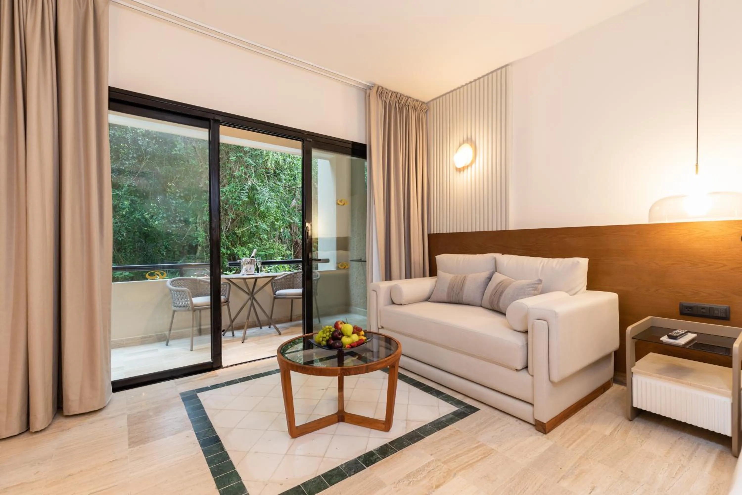 Junior Suite Garden View in Grand Palladium Kantenah Resort & Spa - All Inclusive