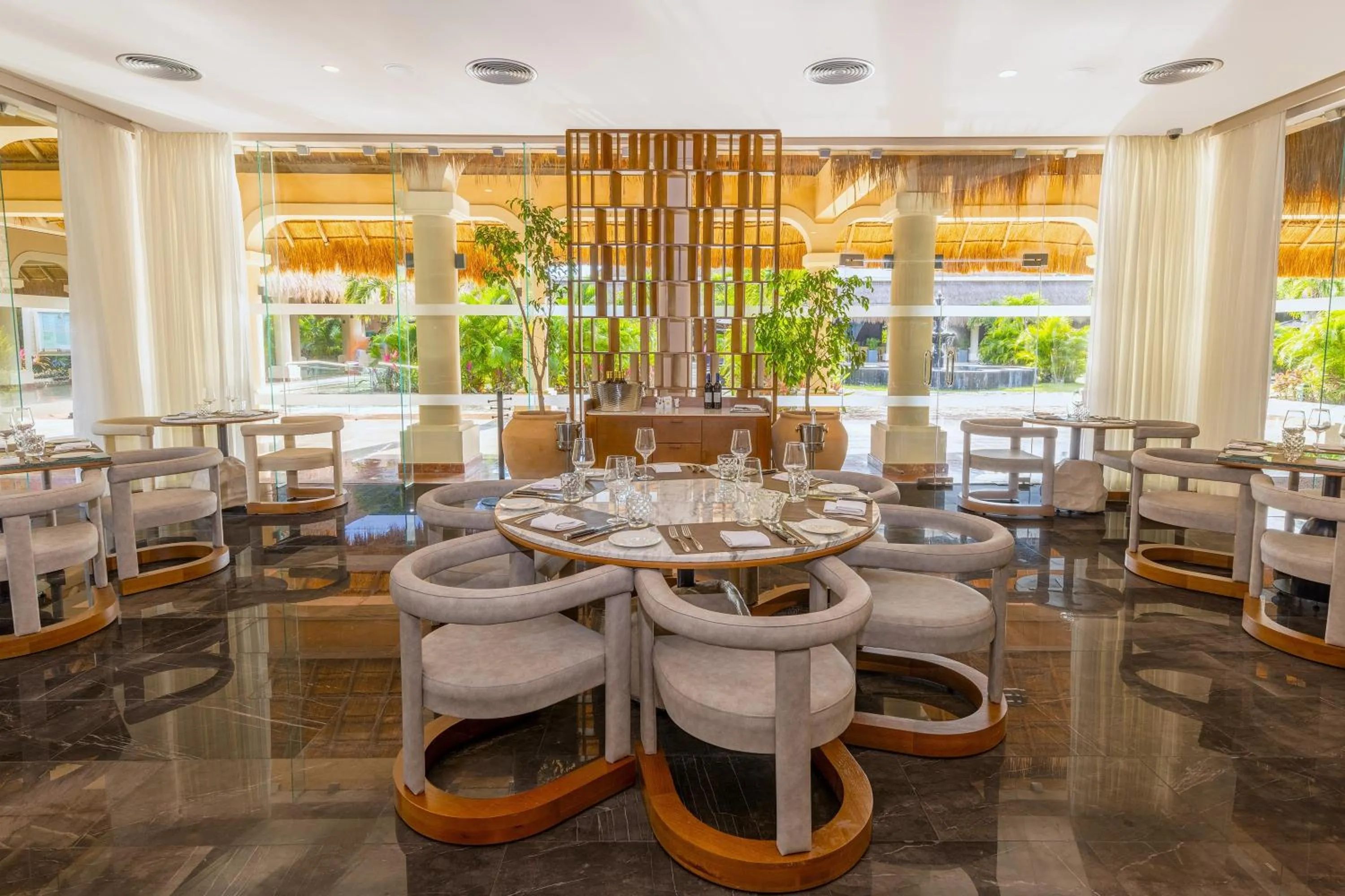 Restaurant/places to eat in Grand Palladium Select White Sand Resort & Spa - All Inclusive