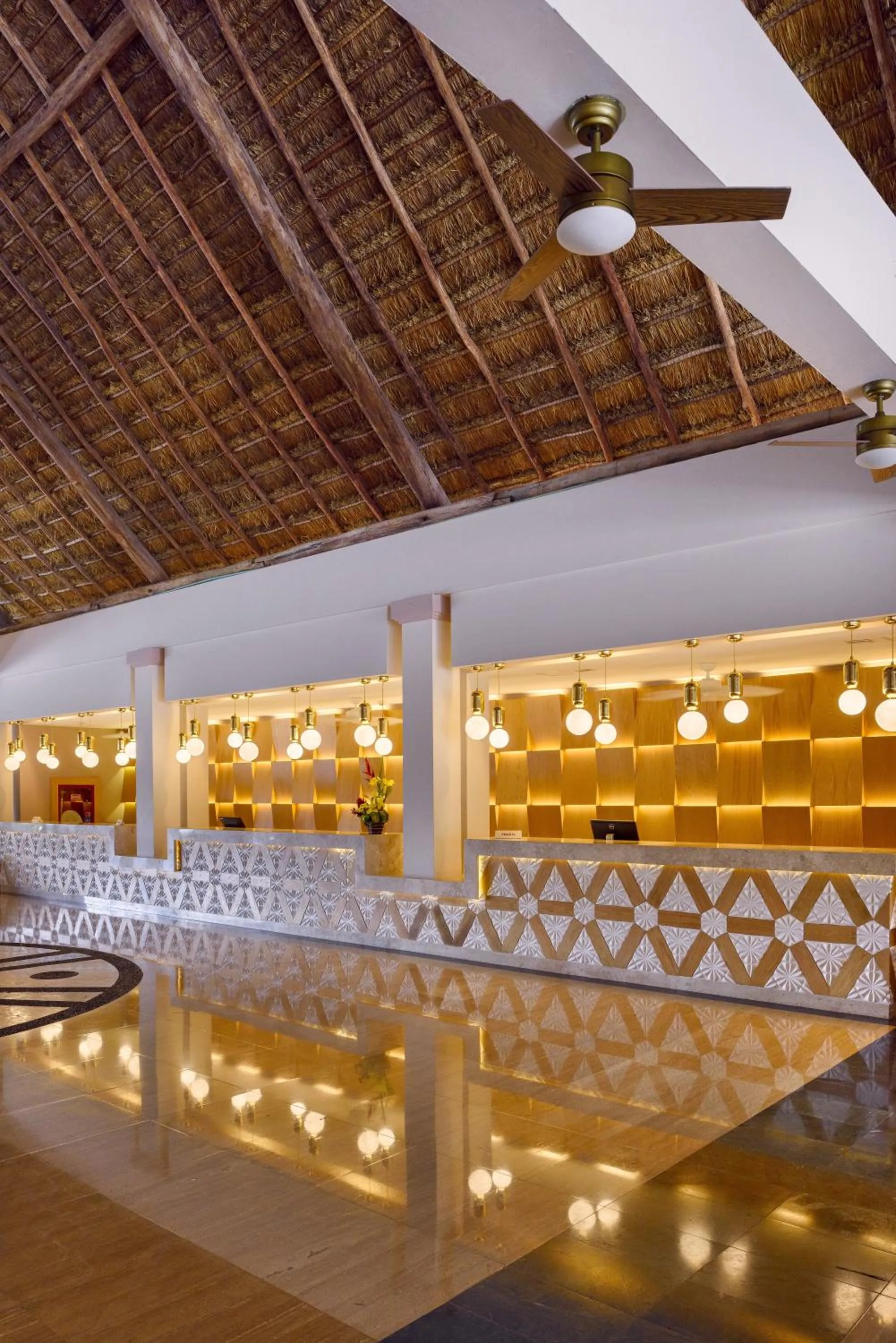 Lobby or reception in Grand Palladium Select White Sand Resort & Spa - All Inclusive