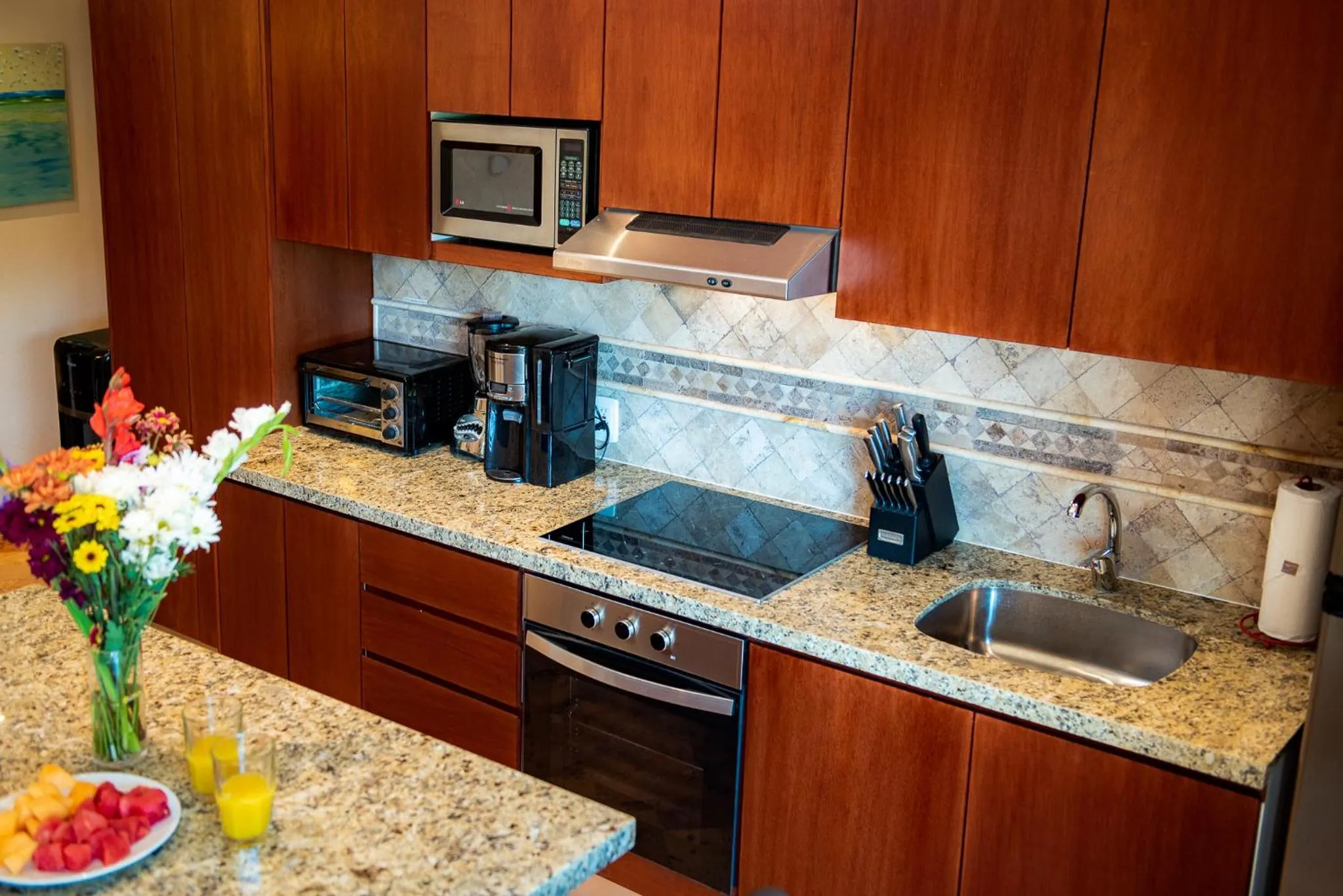 Coffee/tea facilities in Porto Playa Condo Hotel and Beach Club