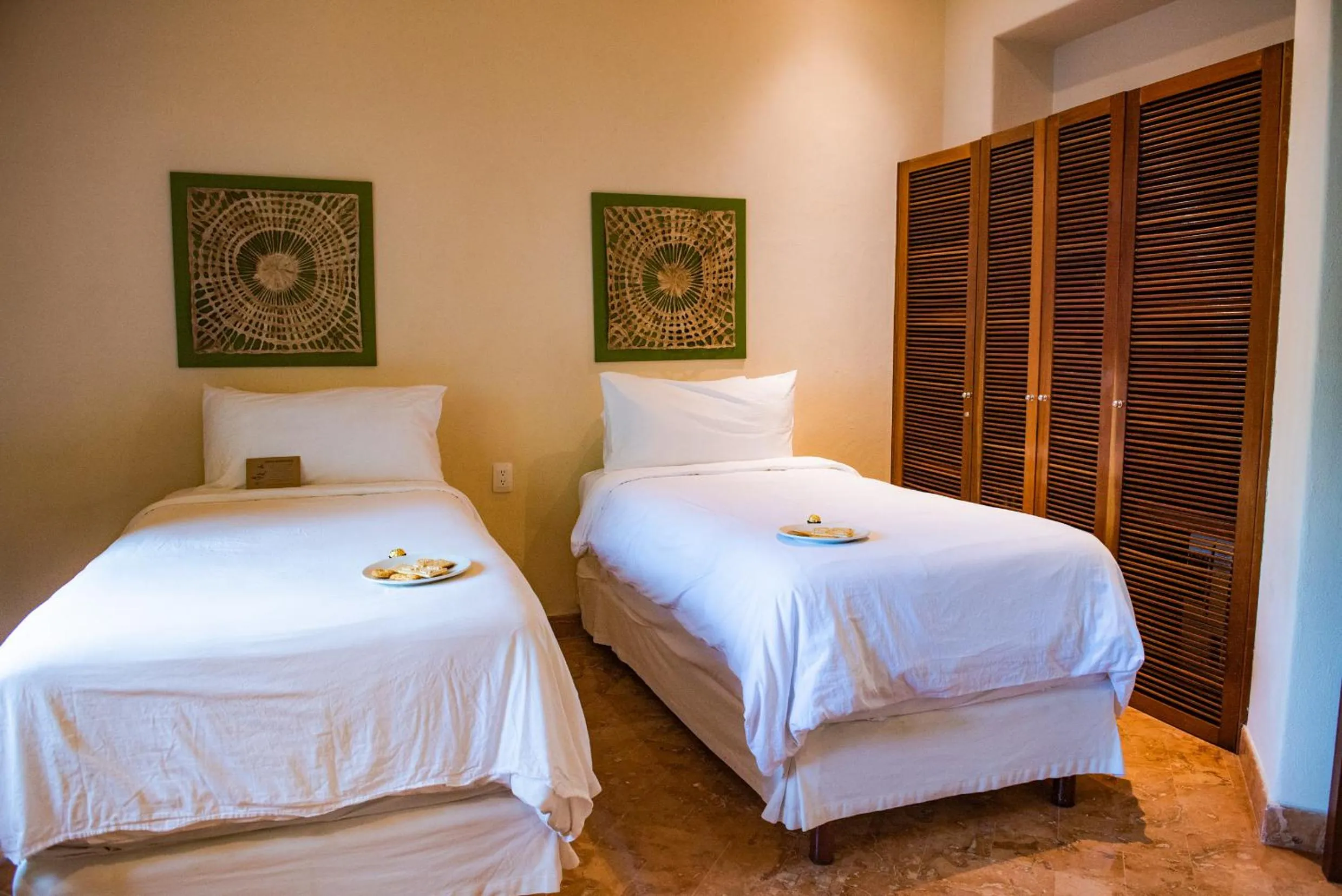 Bed in Porto Playa Condo Hotel and Beach Club