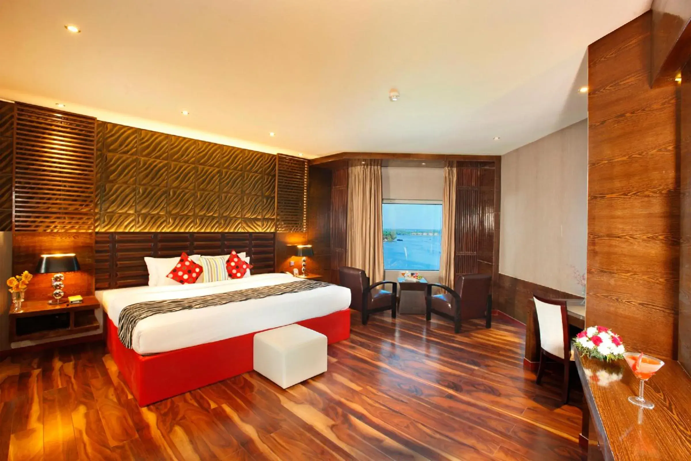 King Suite with Lake View - Non-Smoking in Ramada by Wyndham Alleppey King Suite with Lake View - Non-Smoking in Ramada by Wyndham Alleppey