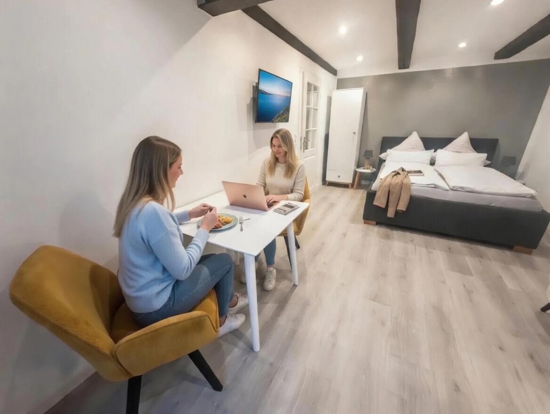 Photo of the whole room, Bed in Hof Steinhütten