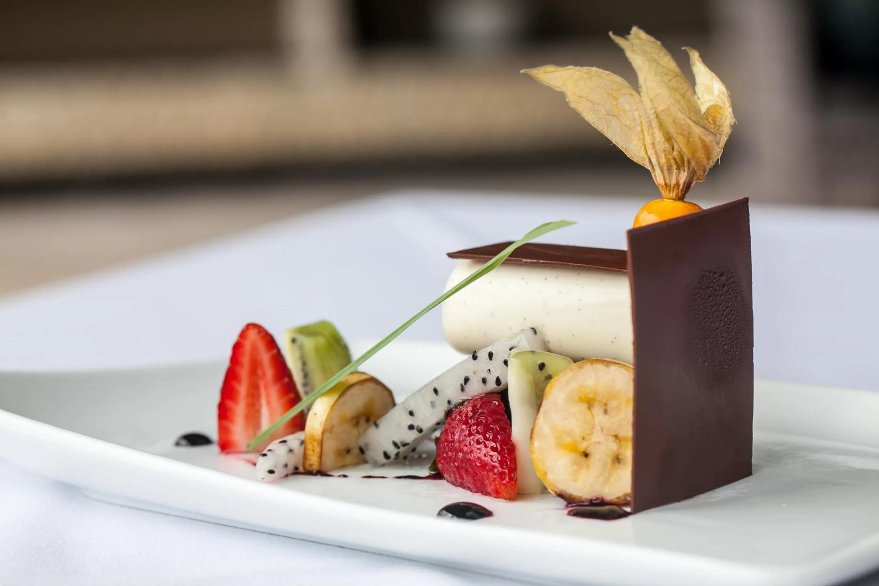 Meals in Le Domaine de L'Orangeraie Resort and Spa