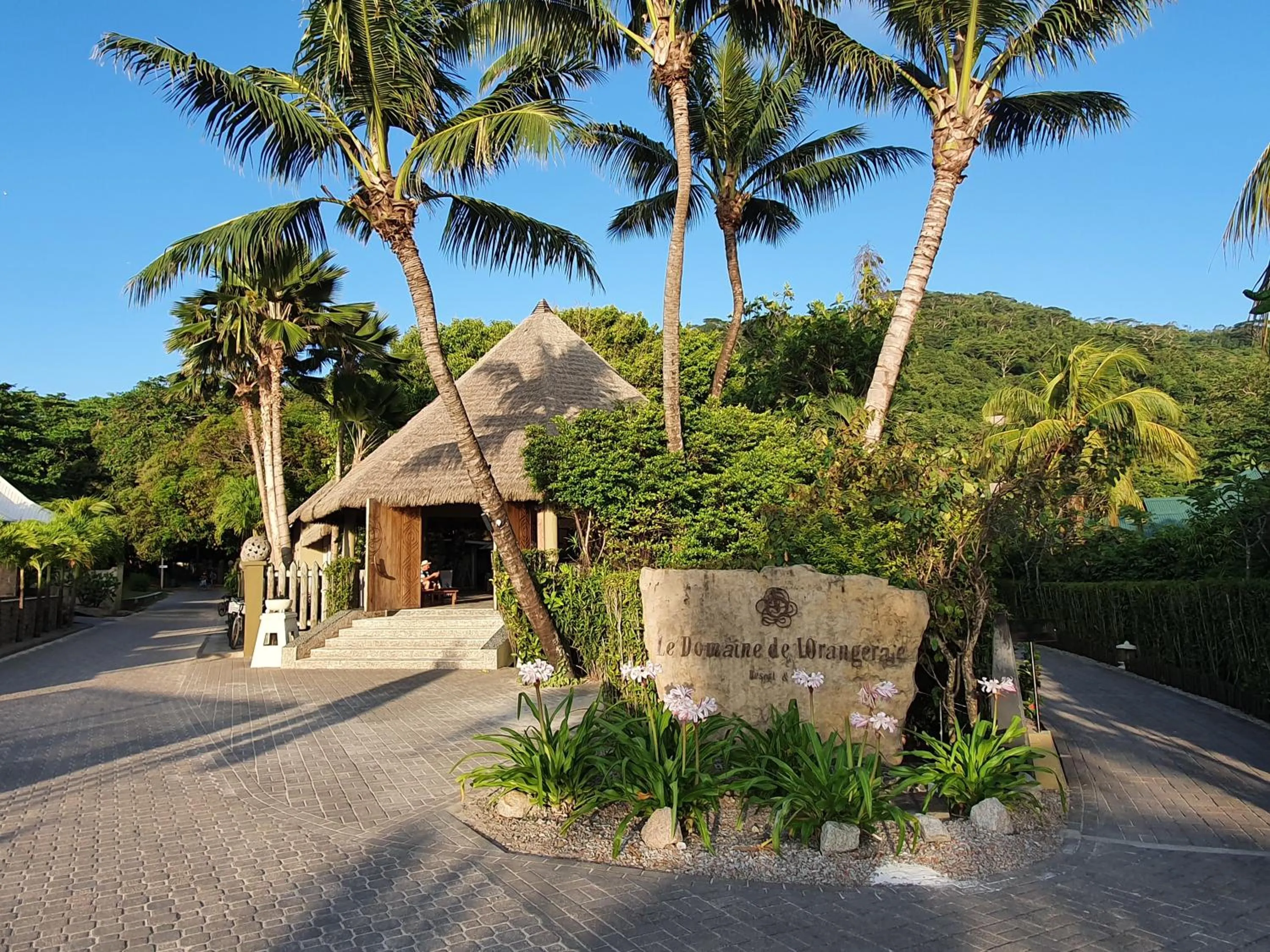 Property building in Le Domaine de L'Orangeraie Resort and Spa