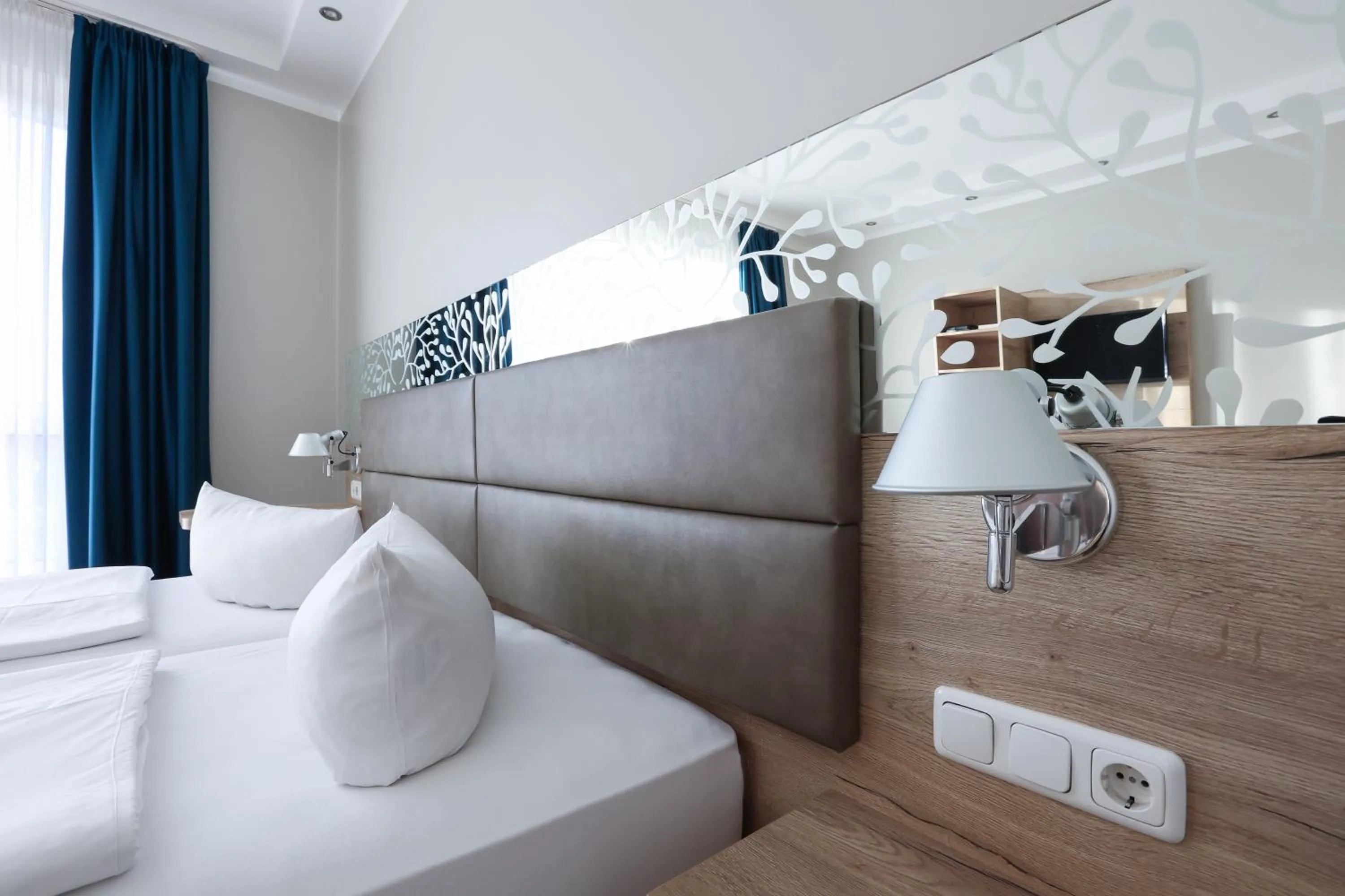 Bedroom, Bed in Hotel Blaubeurer Tor