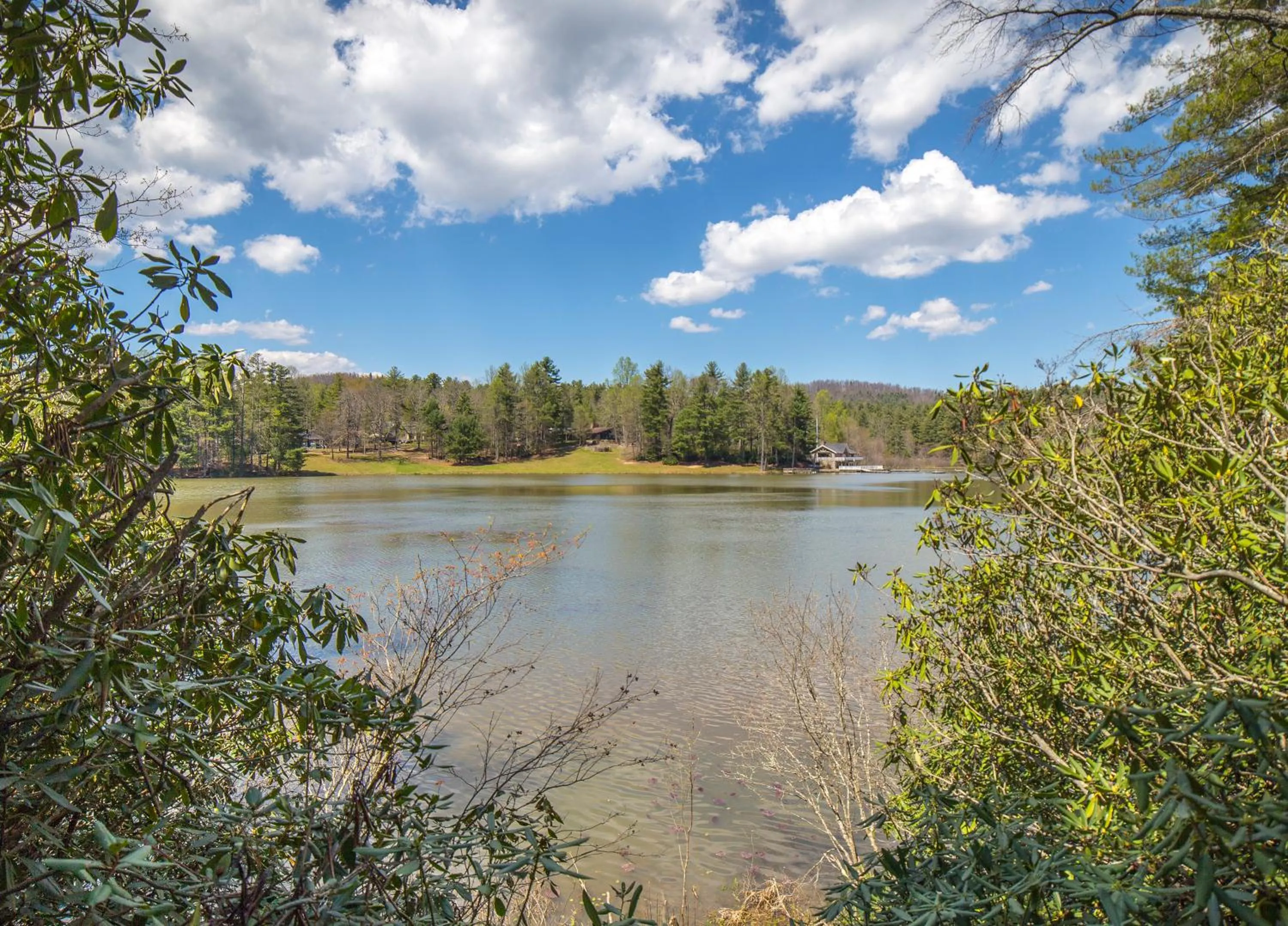Lake view in Kanuga Inn & Lodging