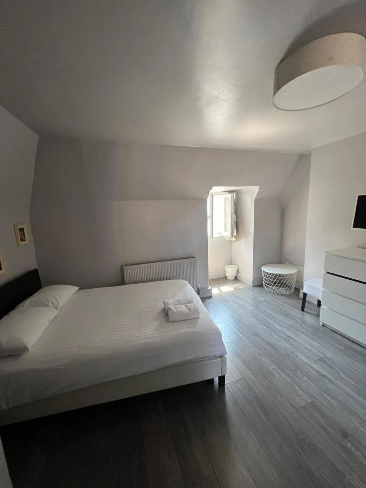 Bed in Petticoat Accommodations