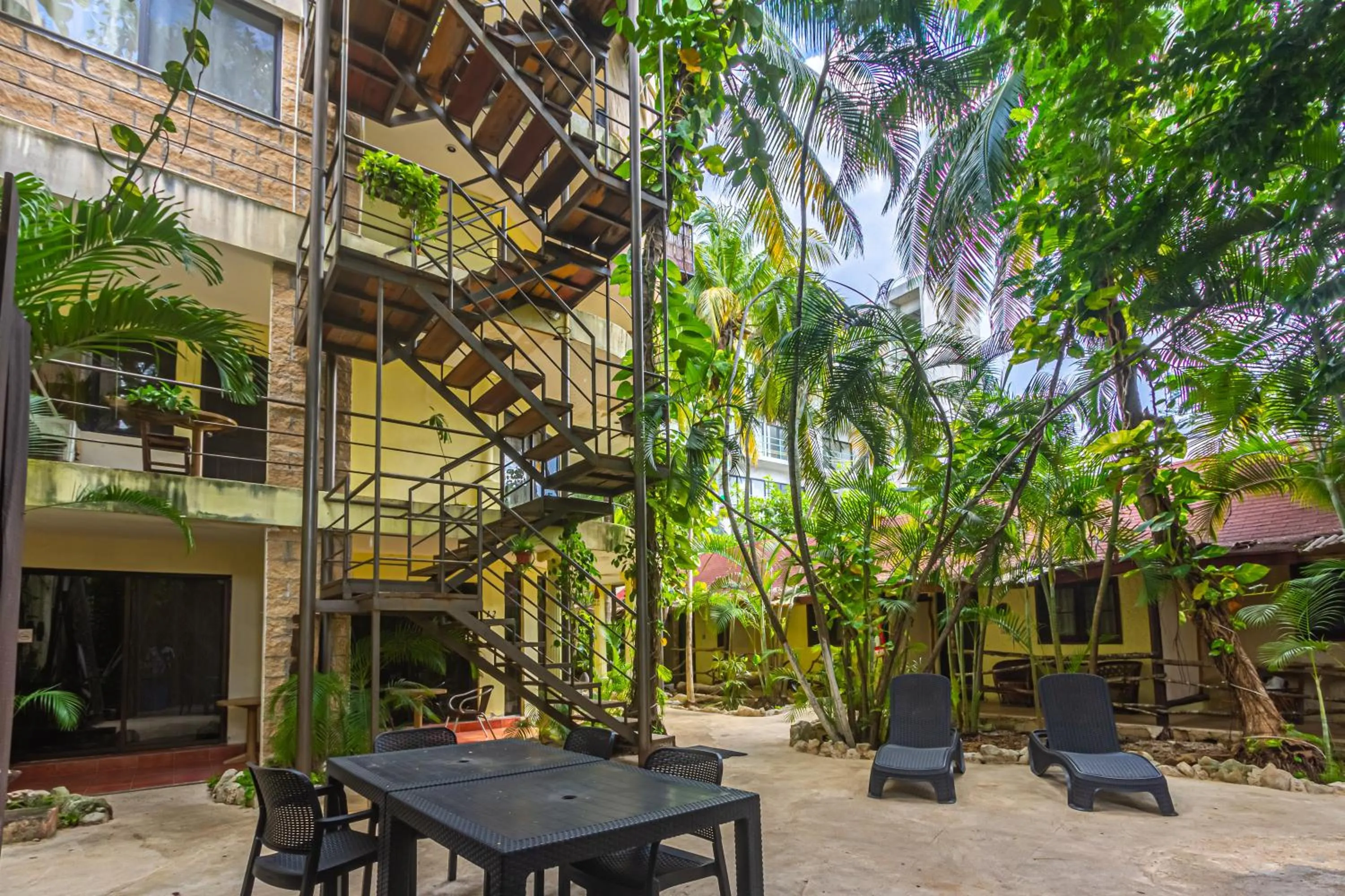 Property building in Hotel B&B - 5th Avenue