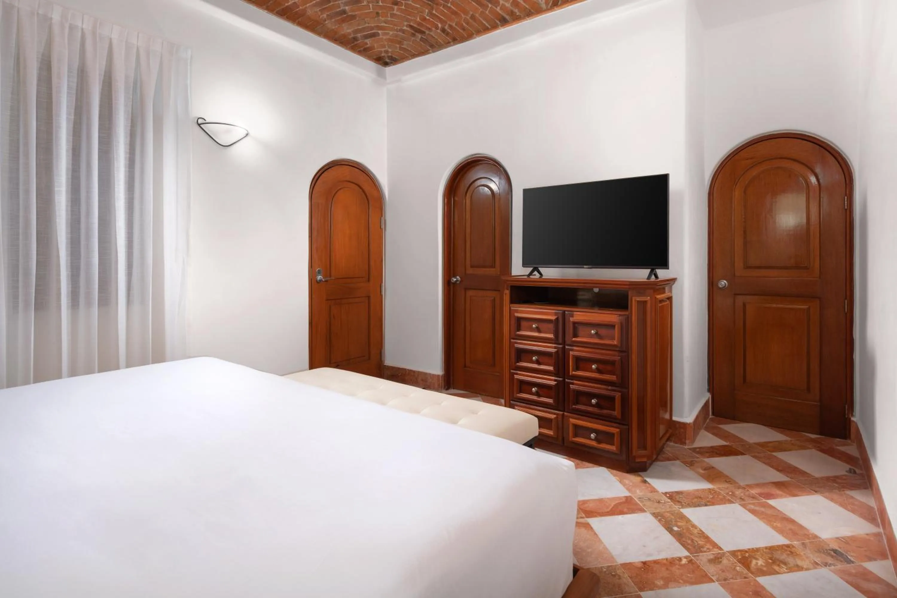 Photo of the whole room, Bed in Eurostars Hacienda Vista Real