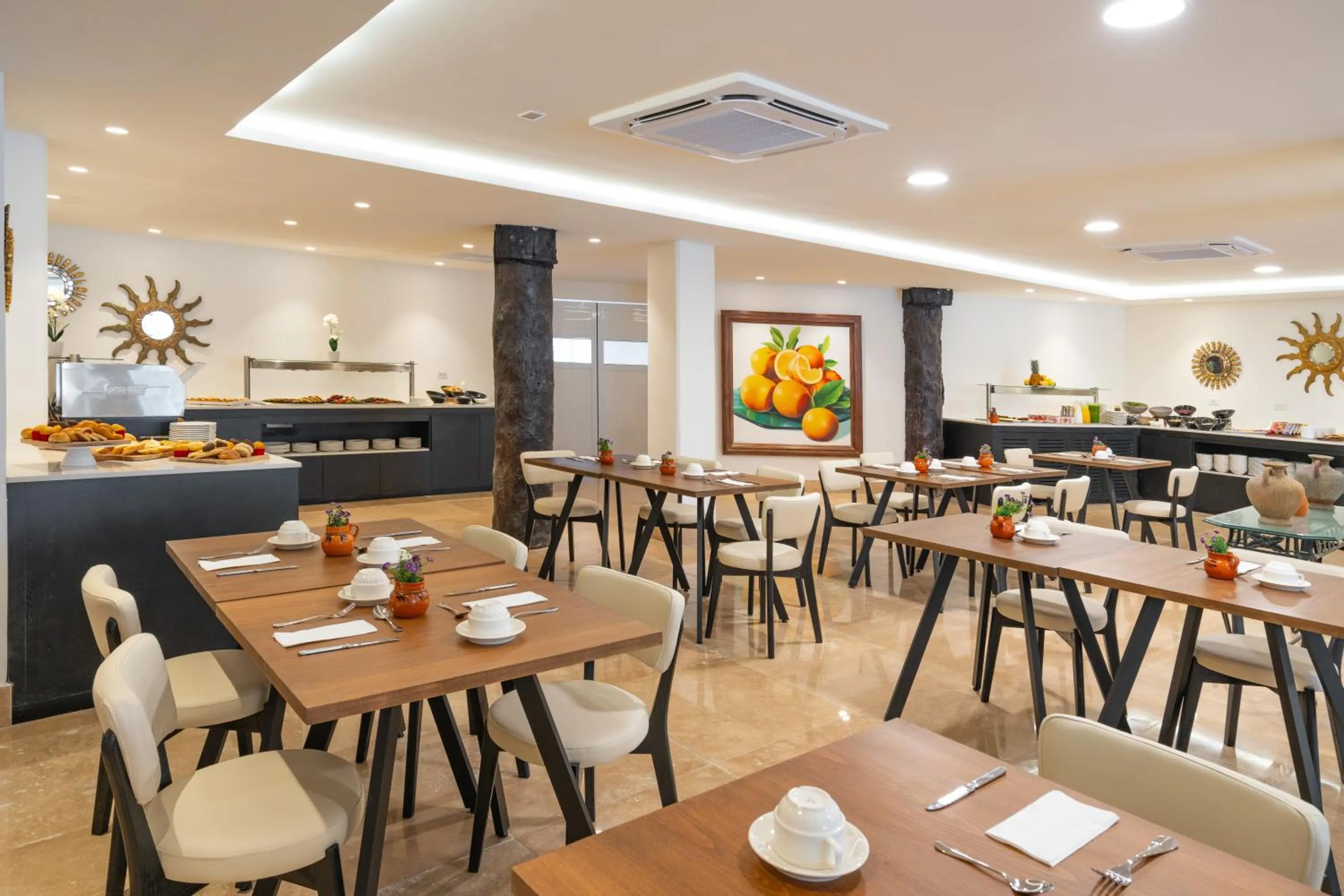 Buffet breakfast in Eurostars Hacienda Vista Real