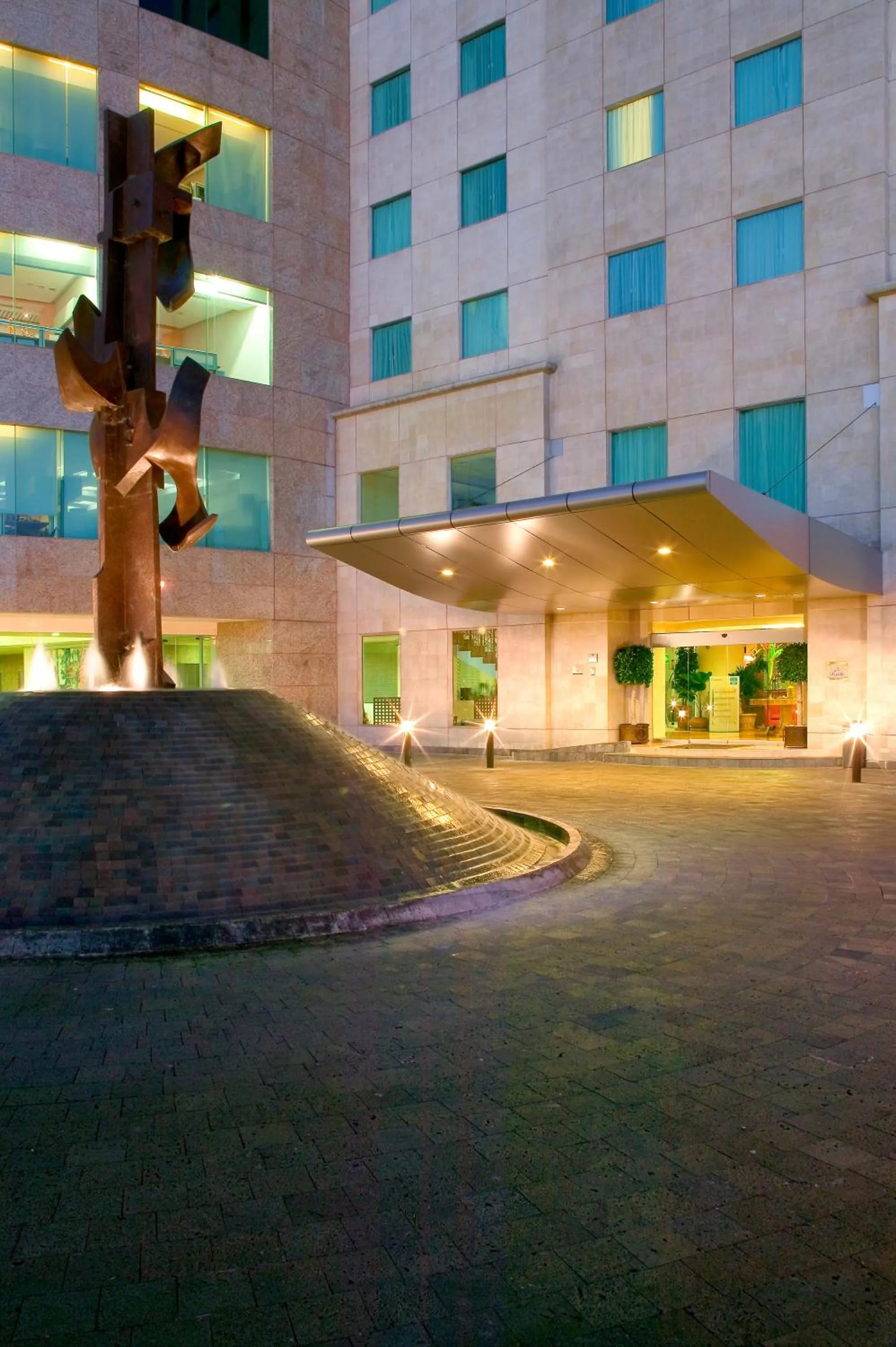 Facade/entrance in Novotel Mexico City Santa Fe