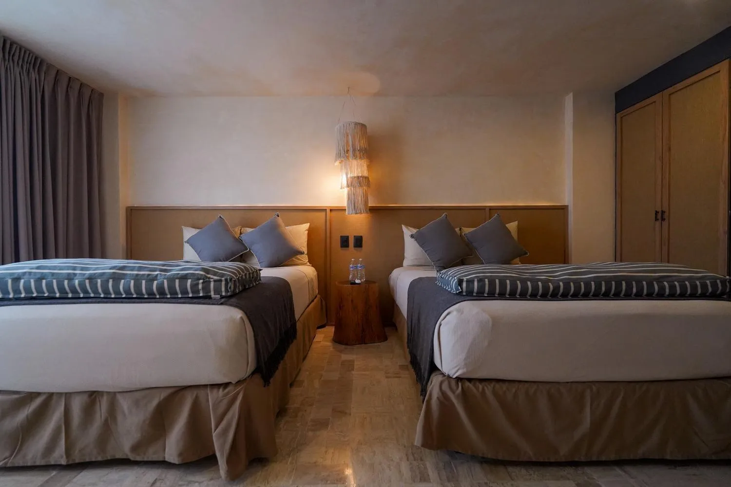 Bed in Hotel Calypso Cancun