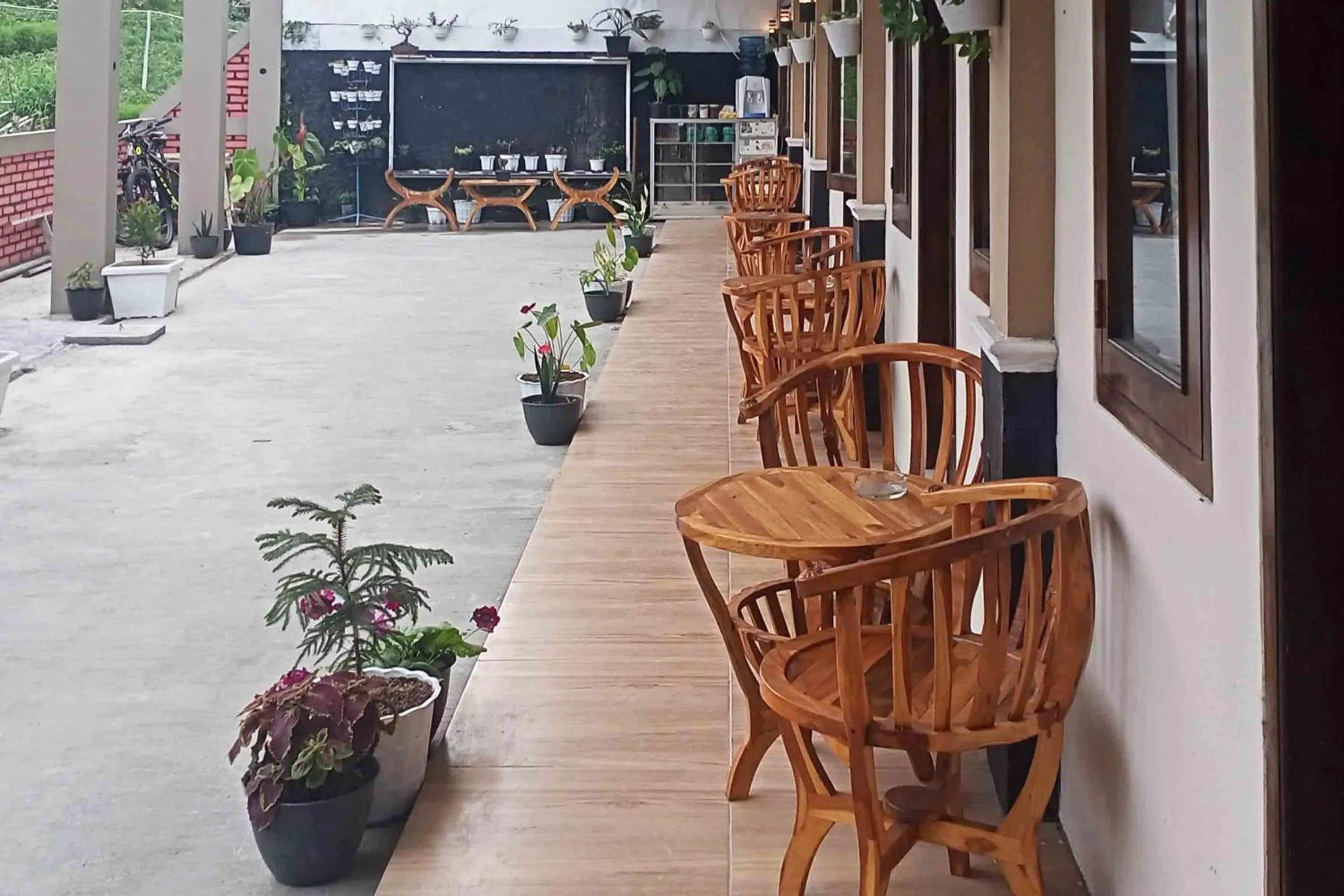 Balcony/Terrace in Homestay Banteng Adventure Dieng Mitra RedDoorz