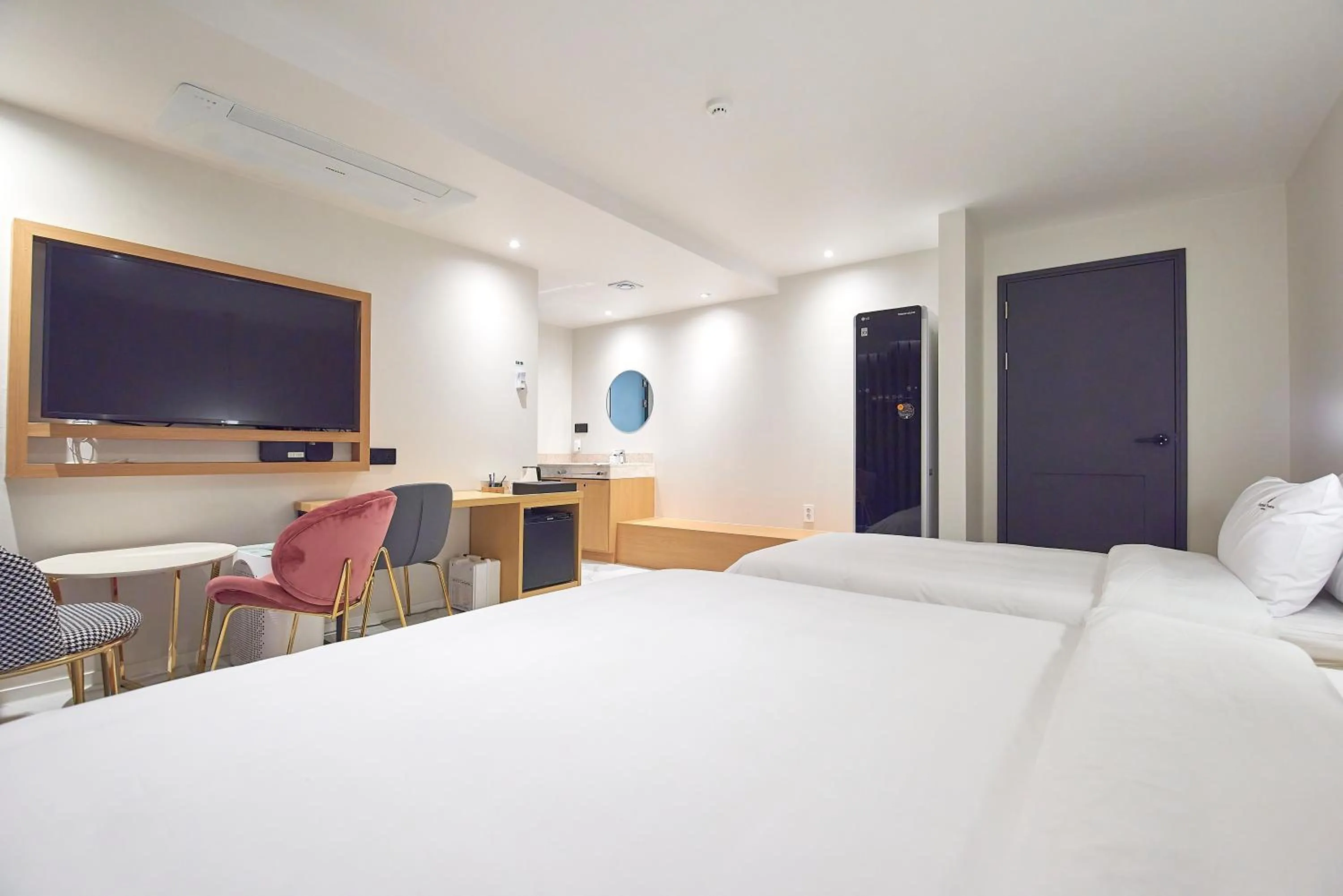 Bed in BONATHREE HOTEL