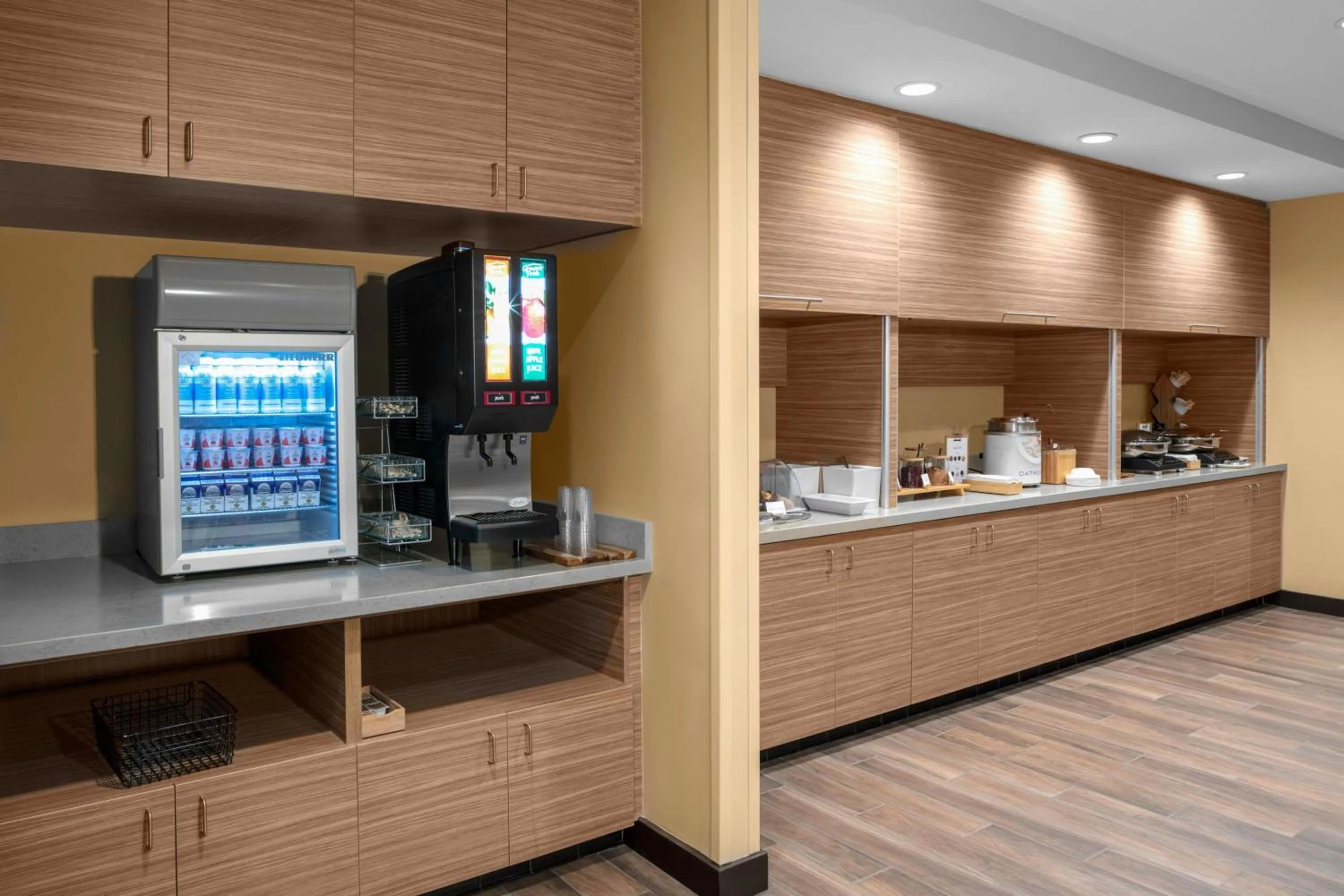 Breakfast in TownePlace Suites By Marriott Tehachapi