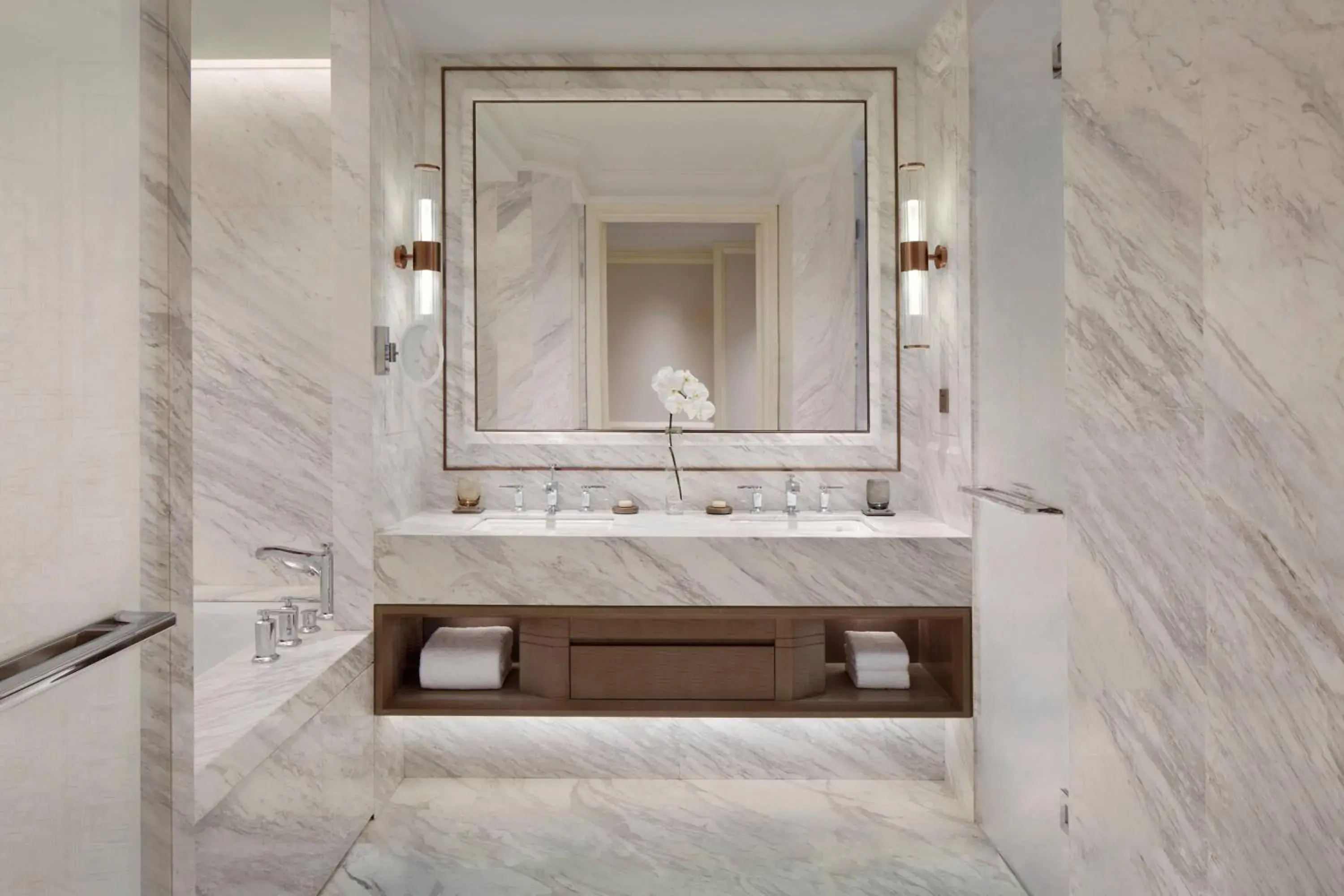 Deluxe King Room with City View in The Ritz-Carlton, Harbin Deluxe King Room with City View in The Ritz-Carlton, Harbin