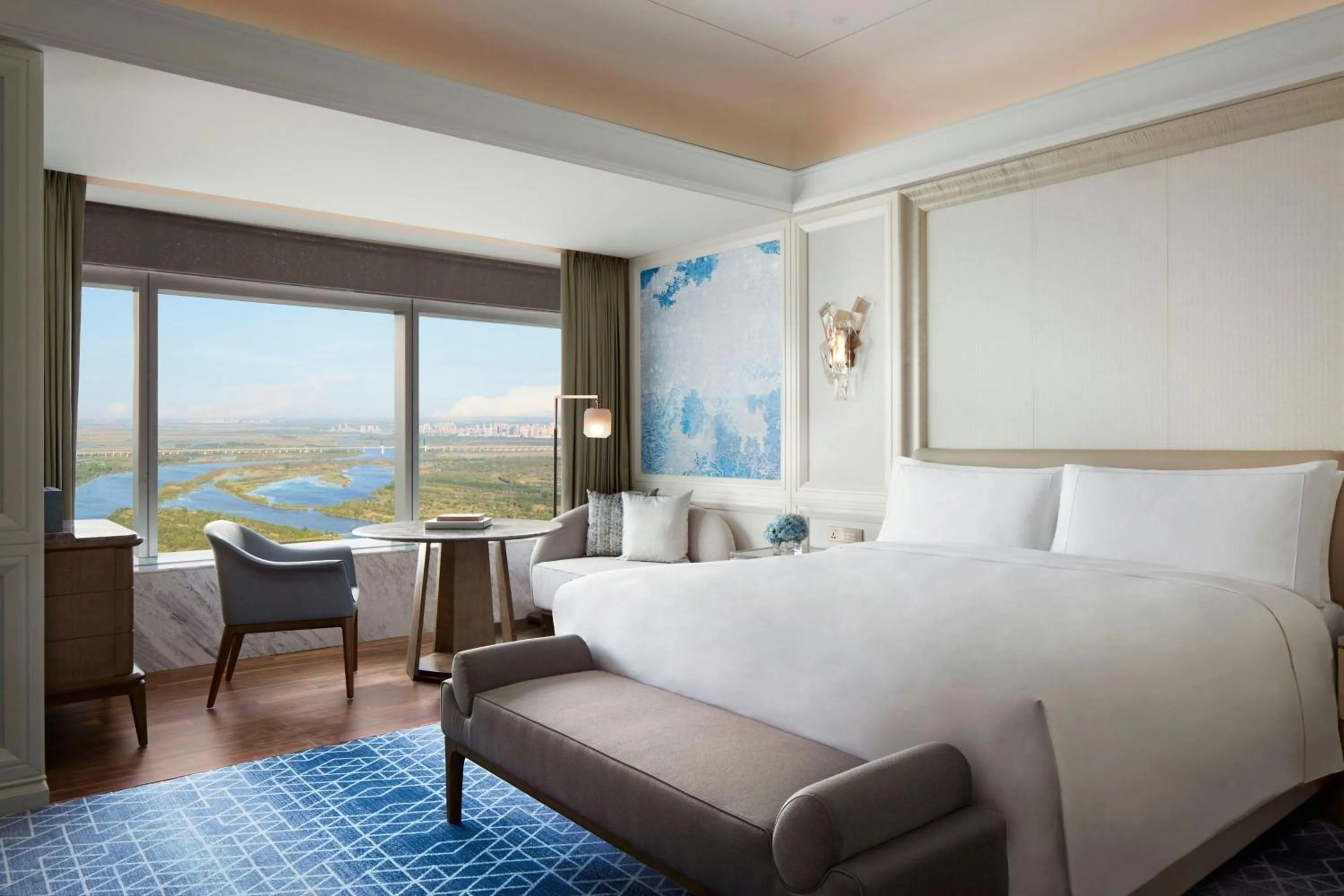 Photo of the whole room, Bed in The Ritz-Carlton, Harbin