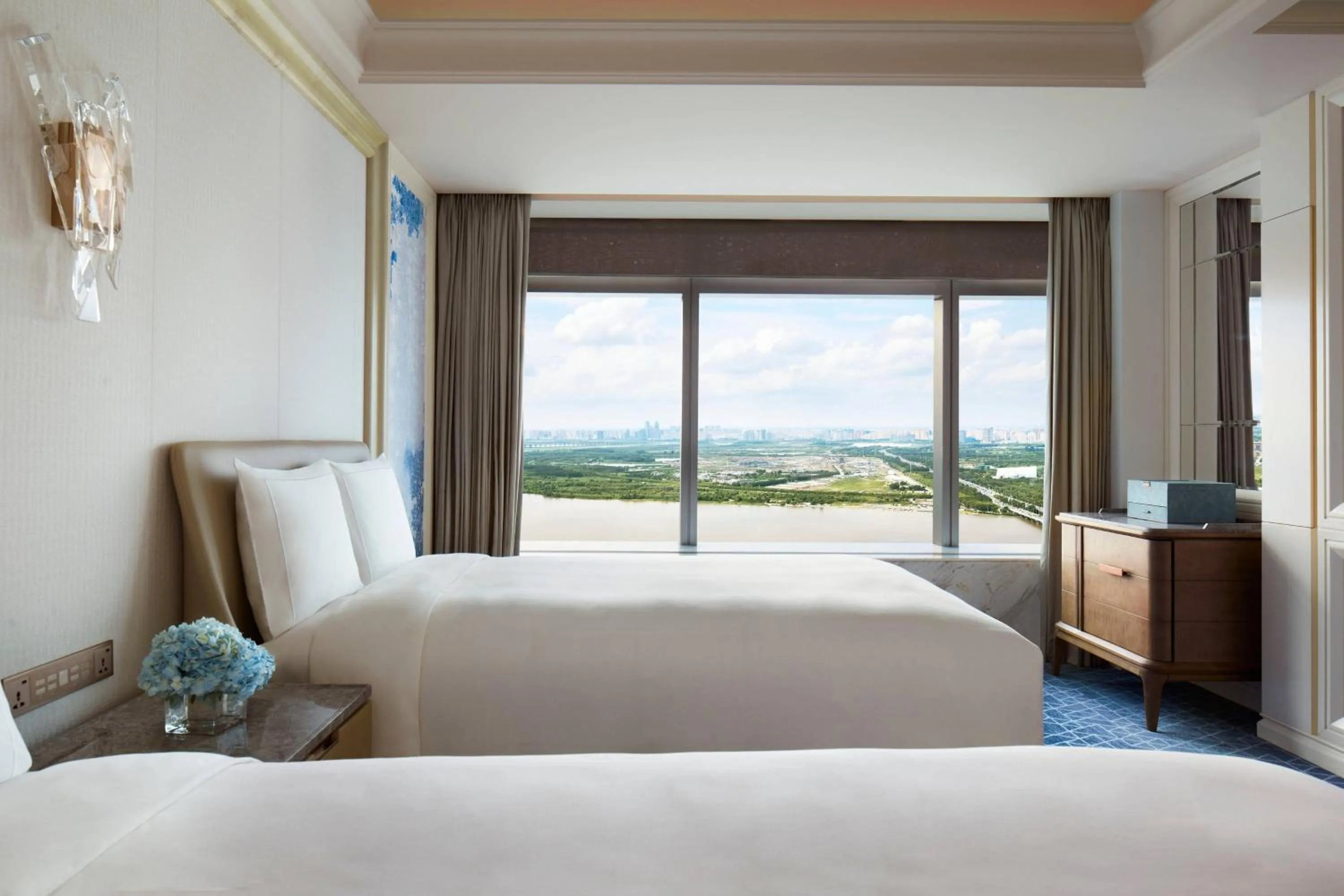 Photo of the whole room, Bed in The Ritz-Carlton, Harbin