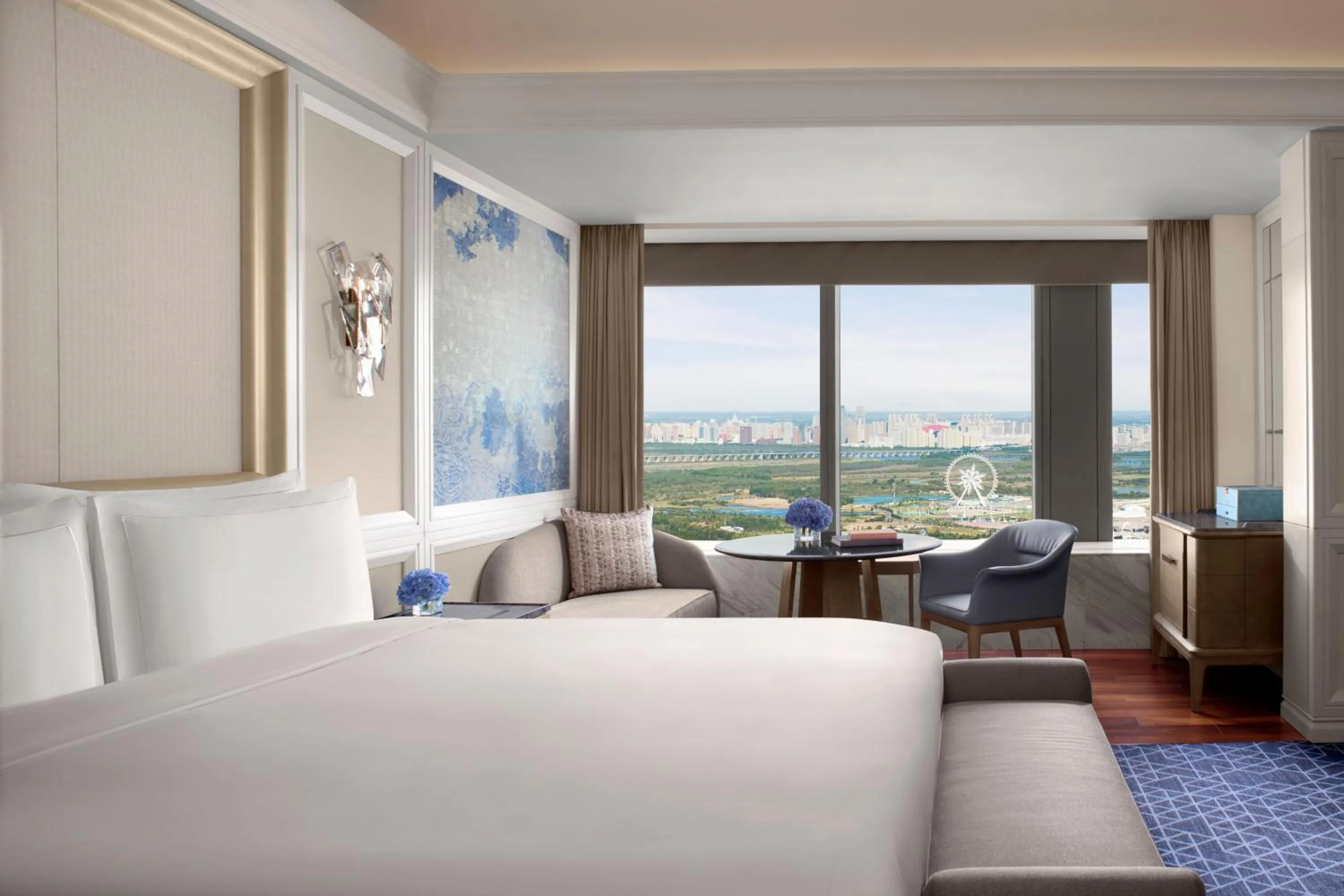 Photo of the whole room, Bed in The Ritz-Carlton, Harbin