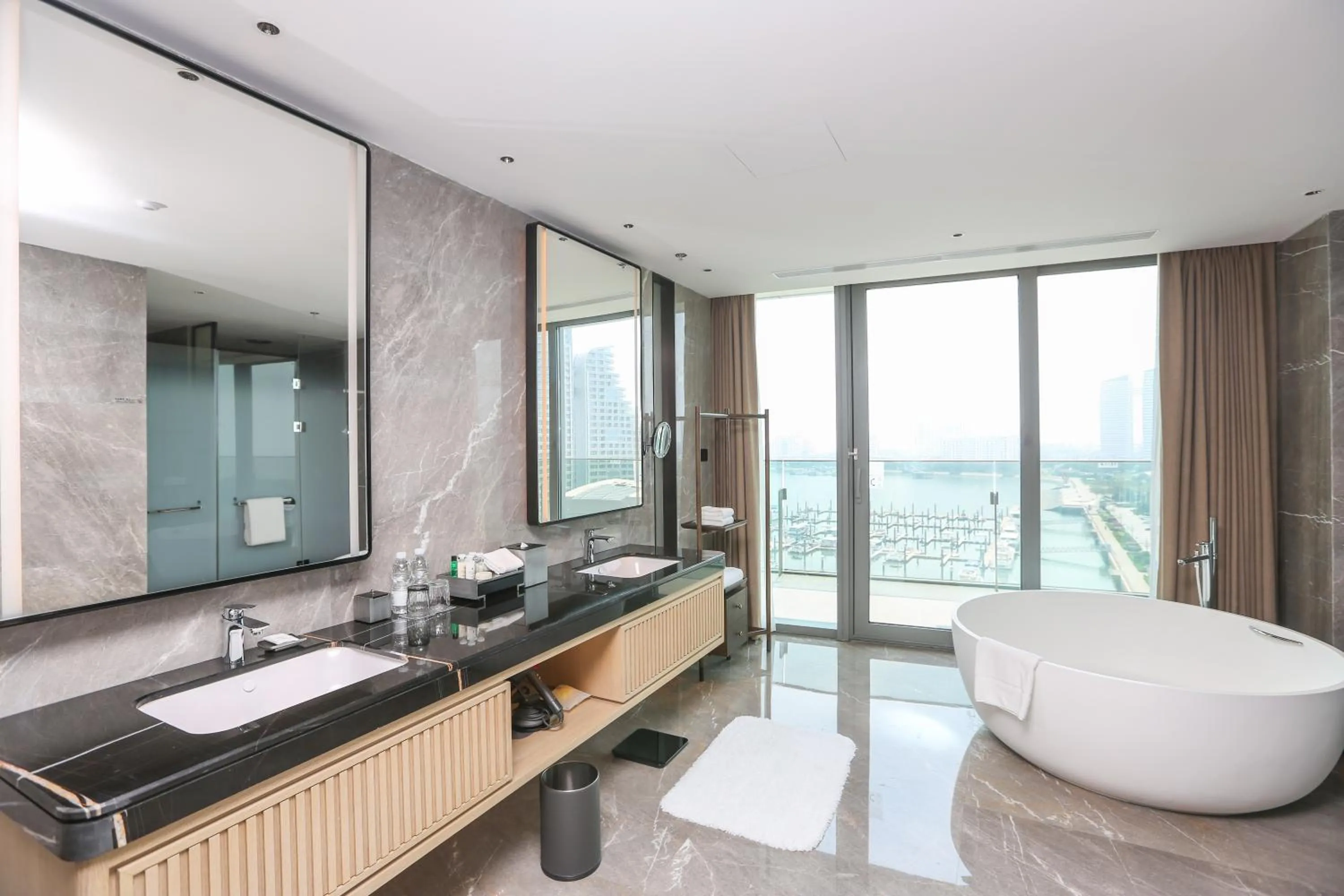 Bathroom in Sheraton Rizhao Hotel