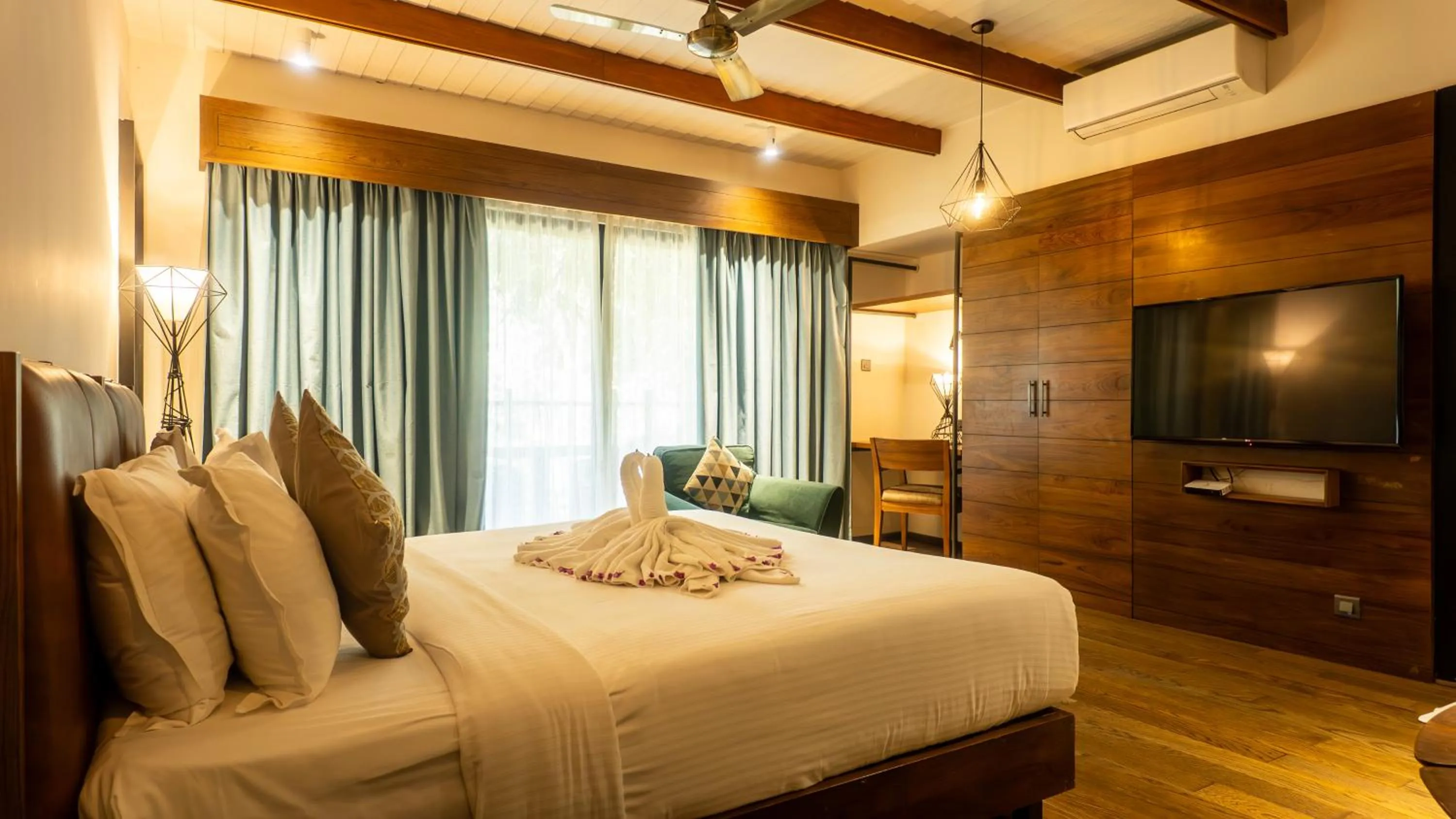 View (from property/room), Bed in Vyna Hillock Resort