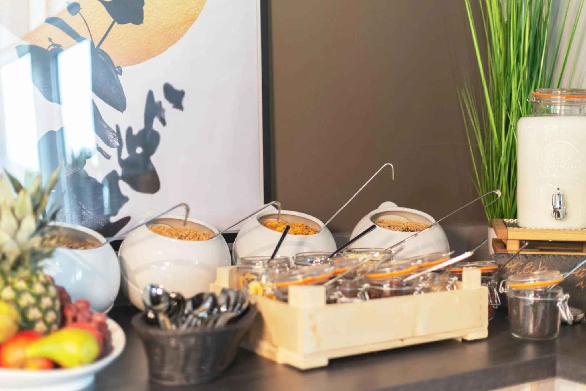 Restaurant/places to eat in Candlewood Suites Augsburg by IHG