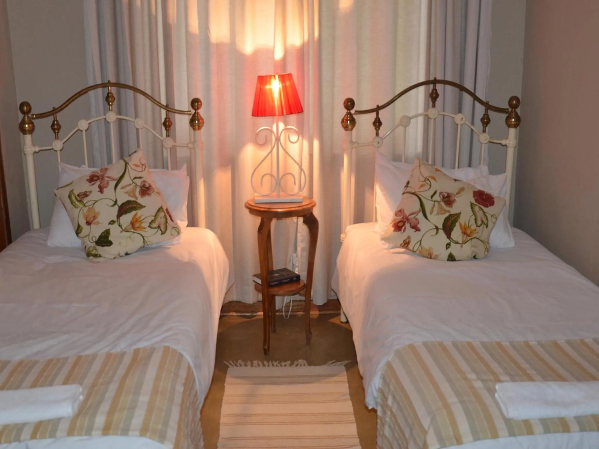 Bed in Stoep Cafe Guest House