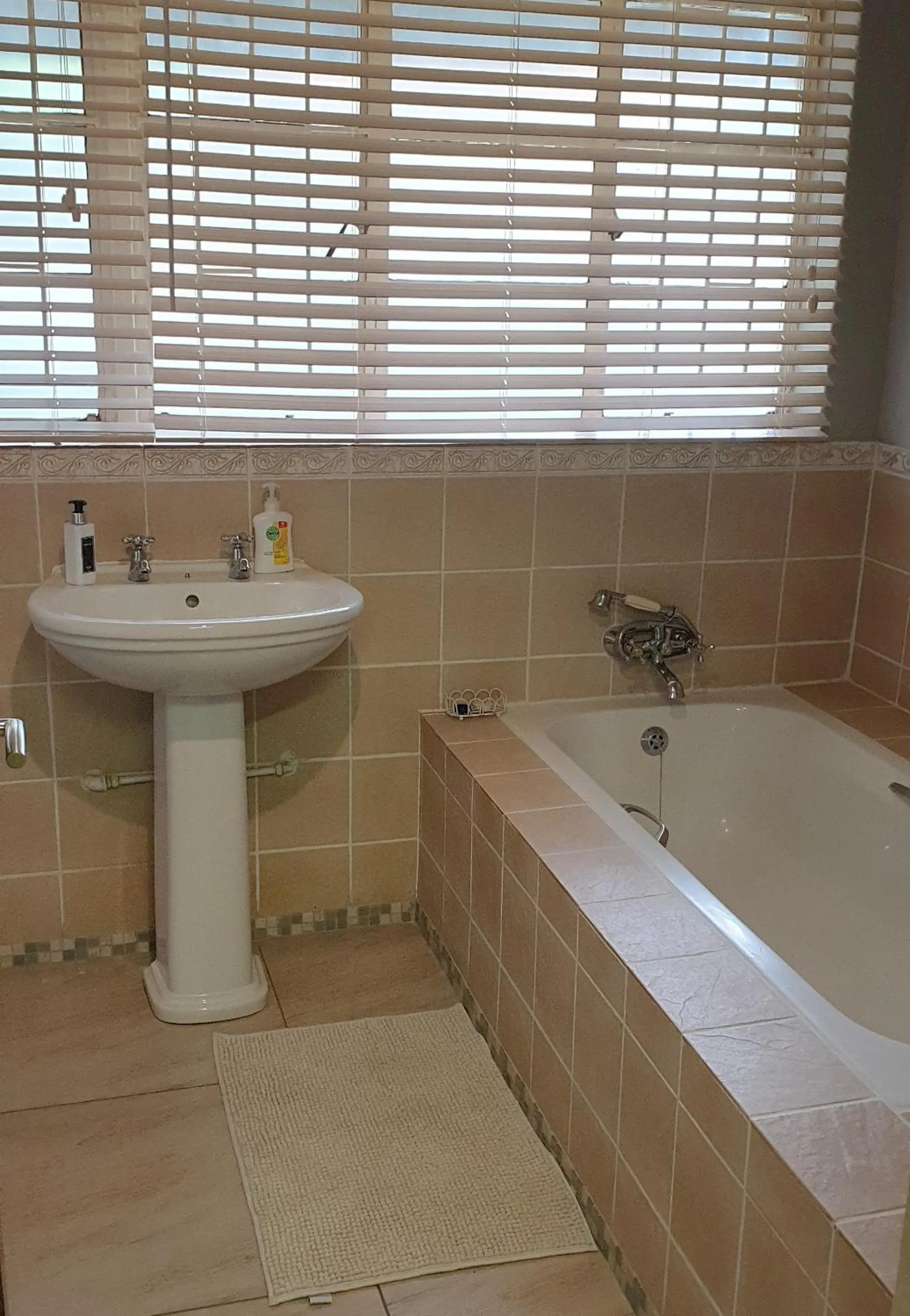 Bathroom in Stoep Cafe Guest House