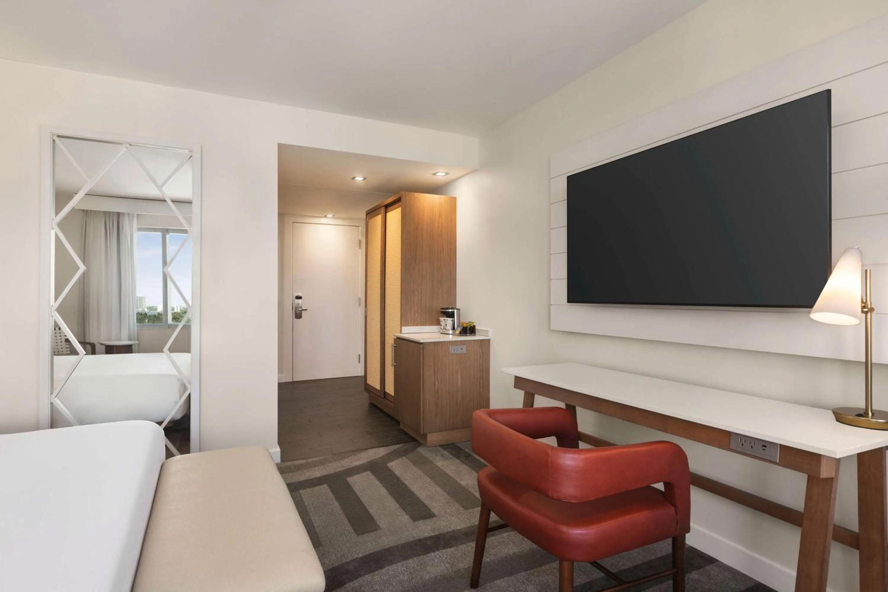 Bedroom, Bed in Hilton Cabana Miami Beach Resort