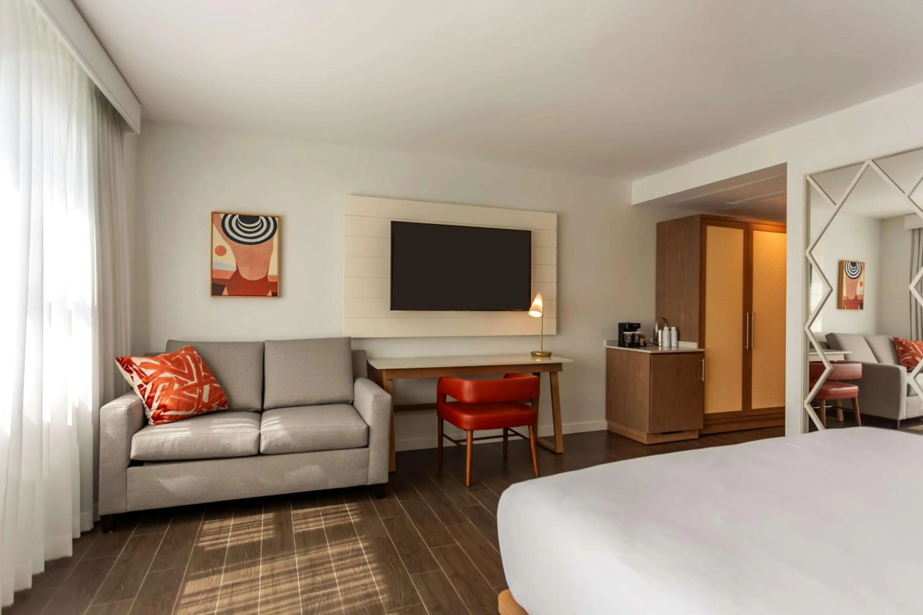 Bedroom, Bed in Hilton Cabana Miami Beach Resort