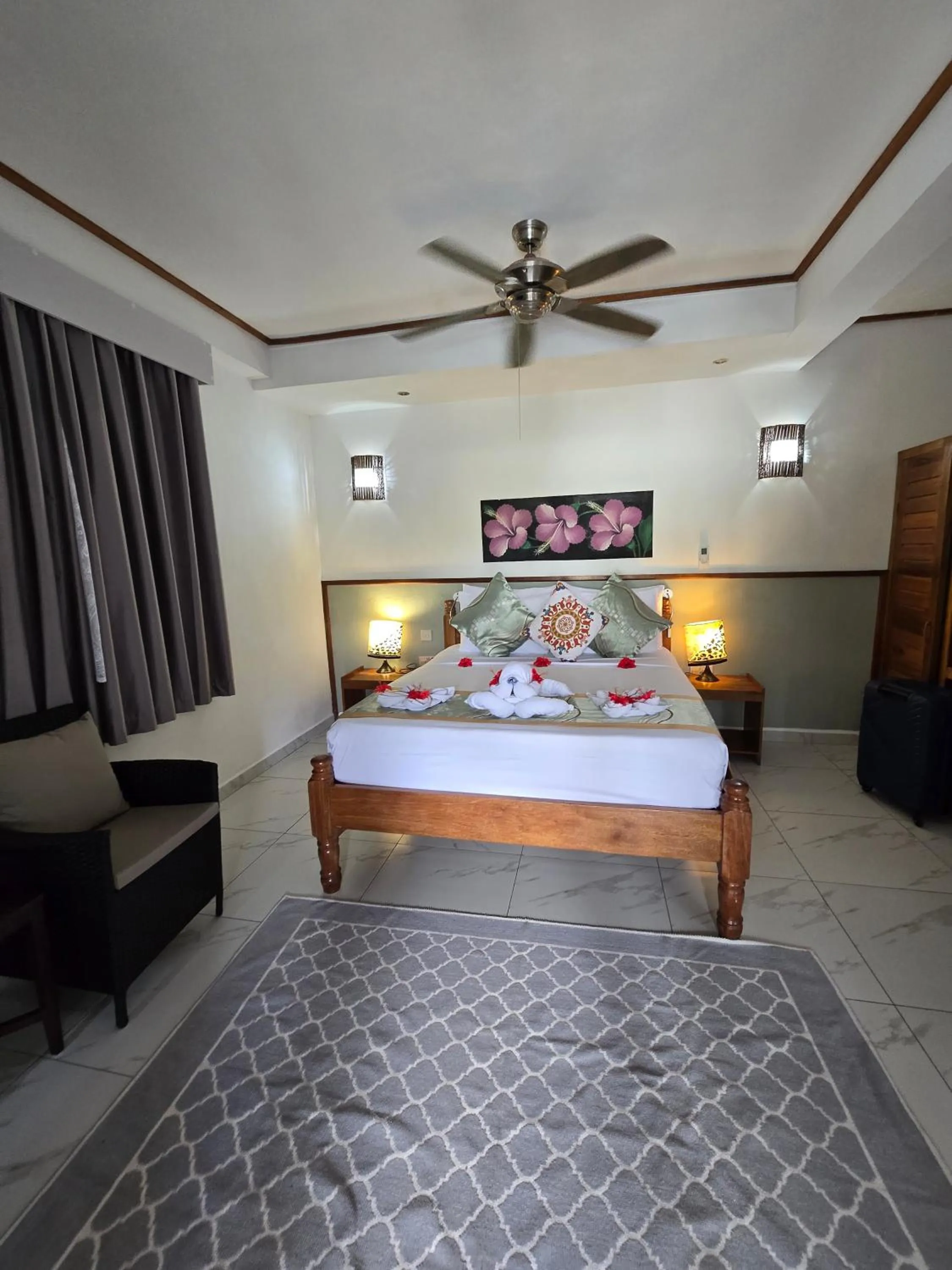 Bed in Sea View Lodge