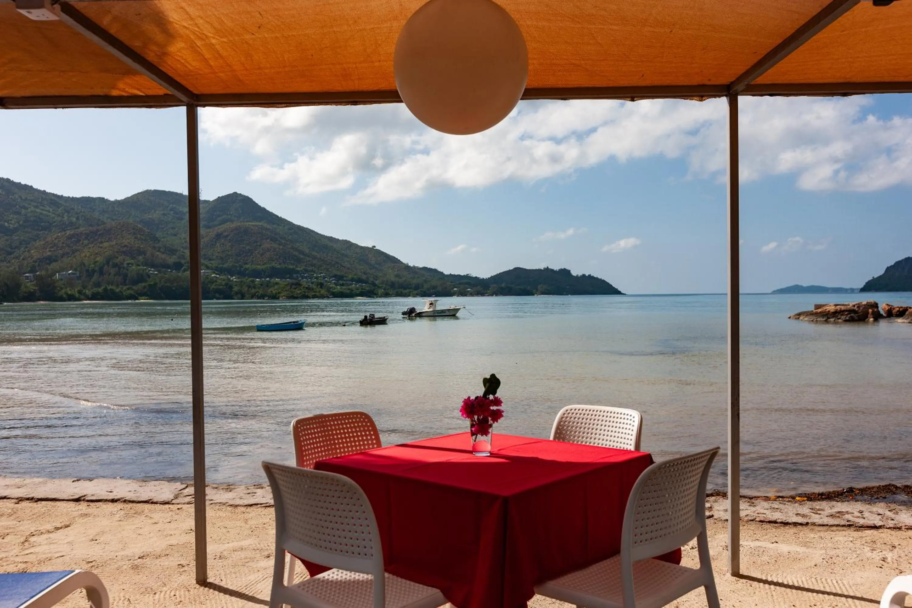 Beach in Sea View Lodge