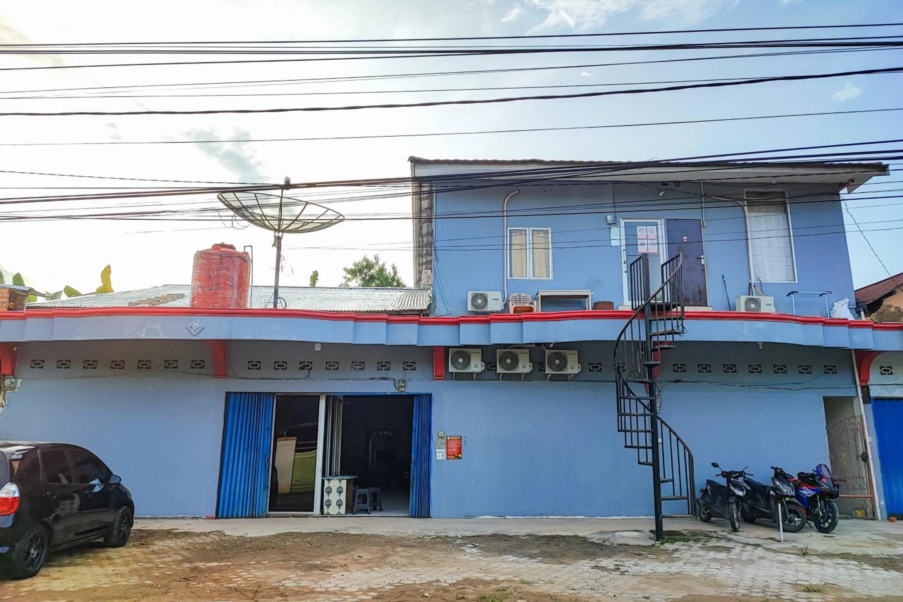 Property building in Urbanview Hotel Syariah near Jamtos